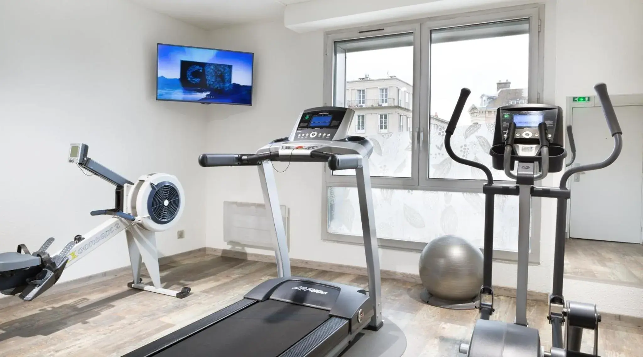 Fitness centre/facilities in Holiday Inn Express Amiens by IHG Fitness centre/facilities in Holiday Inn Express Amiens by IHG