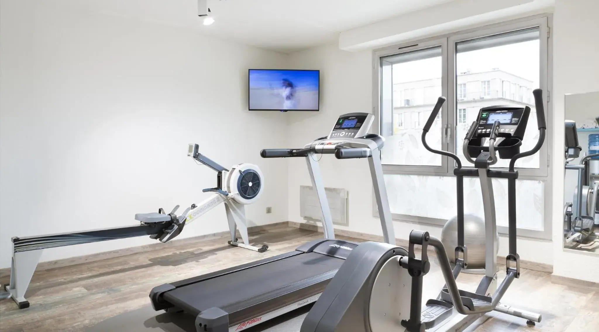 Fitness centre/facilities in Holiday Inn Express Amiens by IHG Fitness centre/facilities in Holiday Inn Express Amiens by IHG