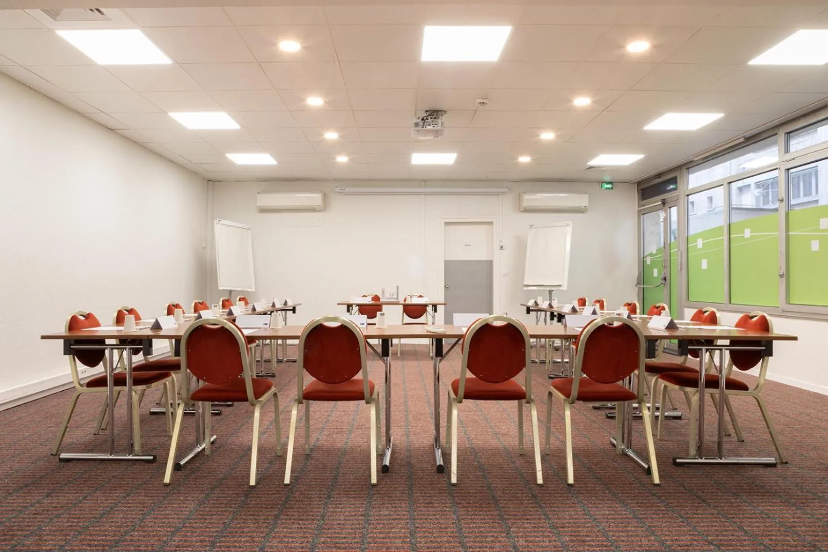 Meeting/conference room in Holiday Inn Express Amiens by IHG