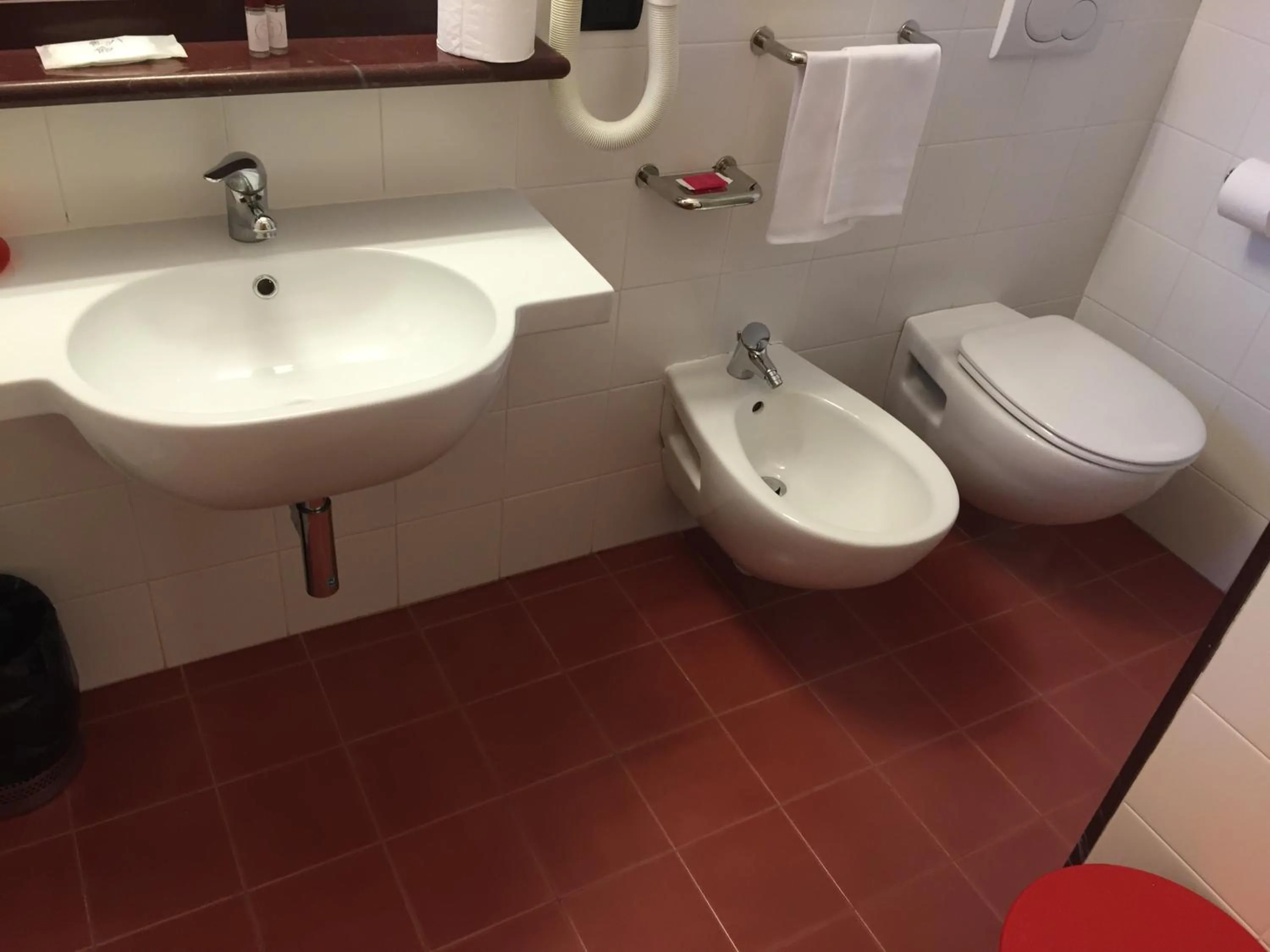 Bathroom in Hotel Fiorella