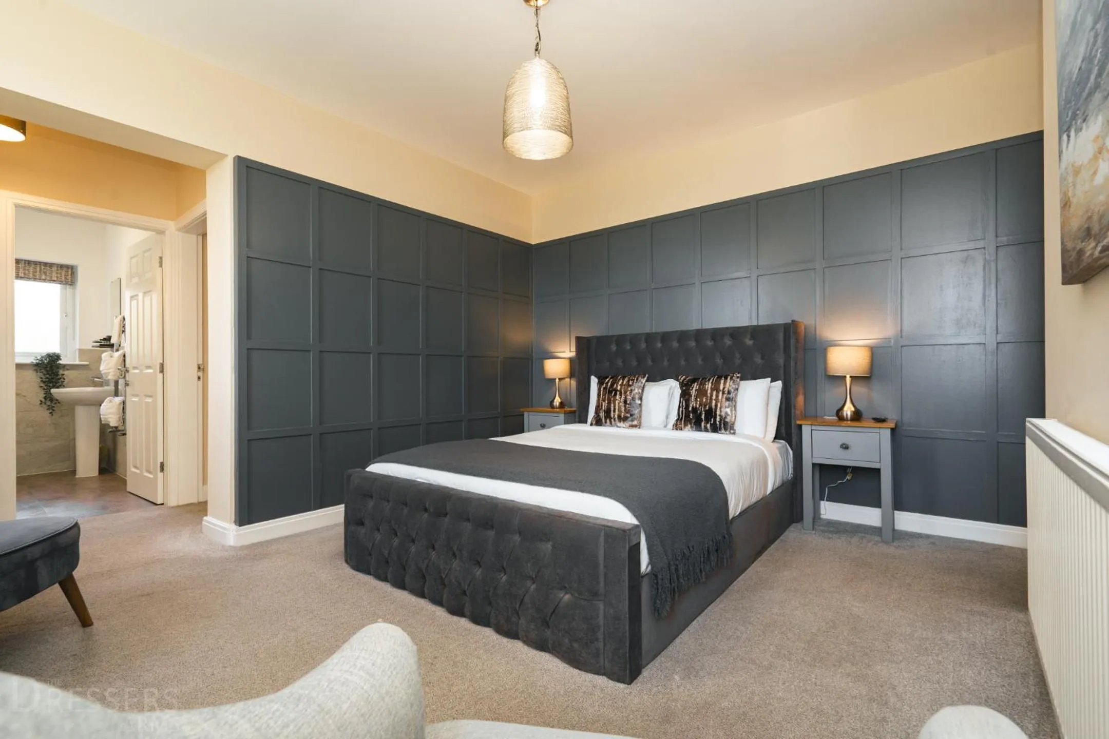 Bed in Rooms at The Dressers Arms