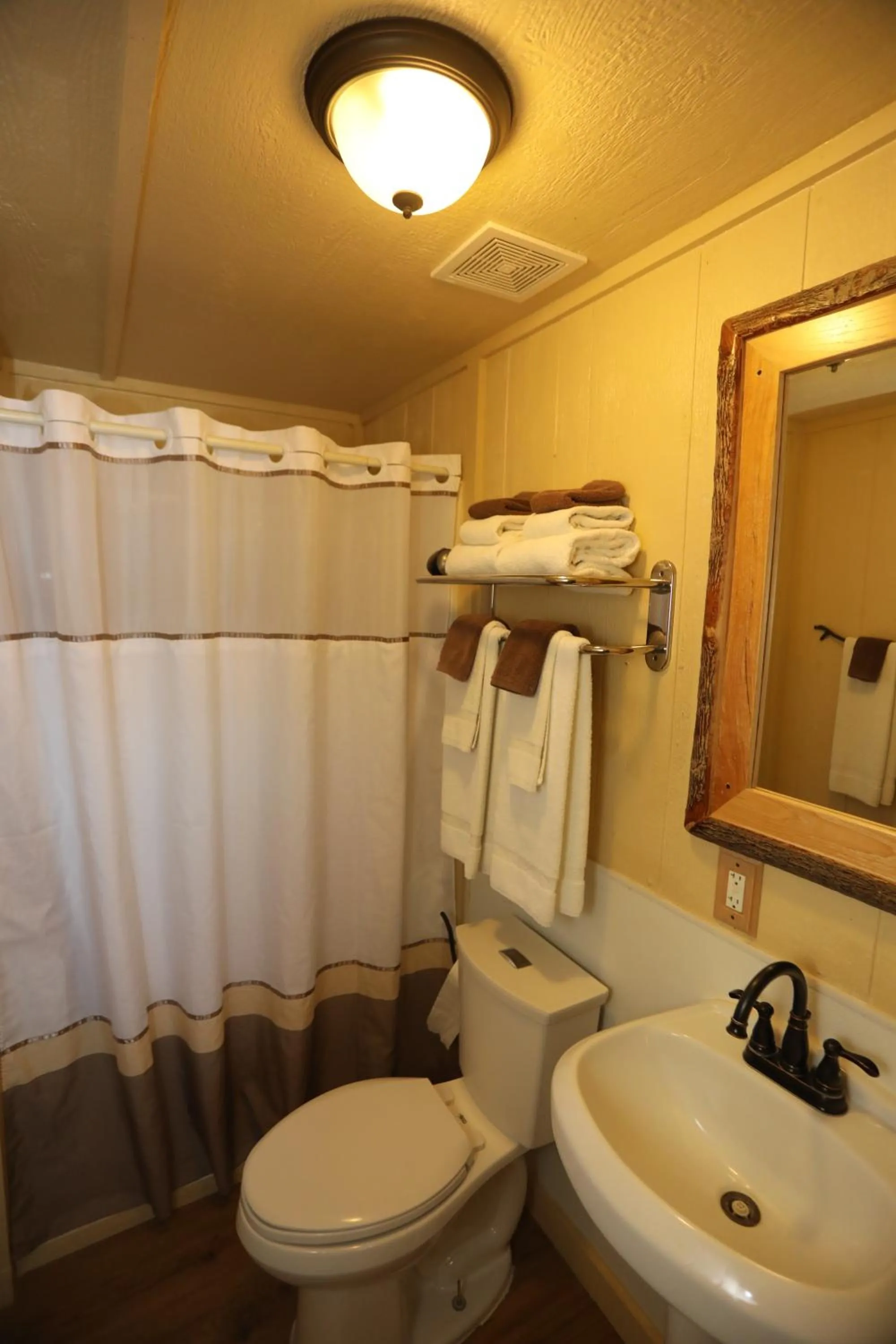 Cabins at Grand Canyon West