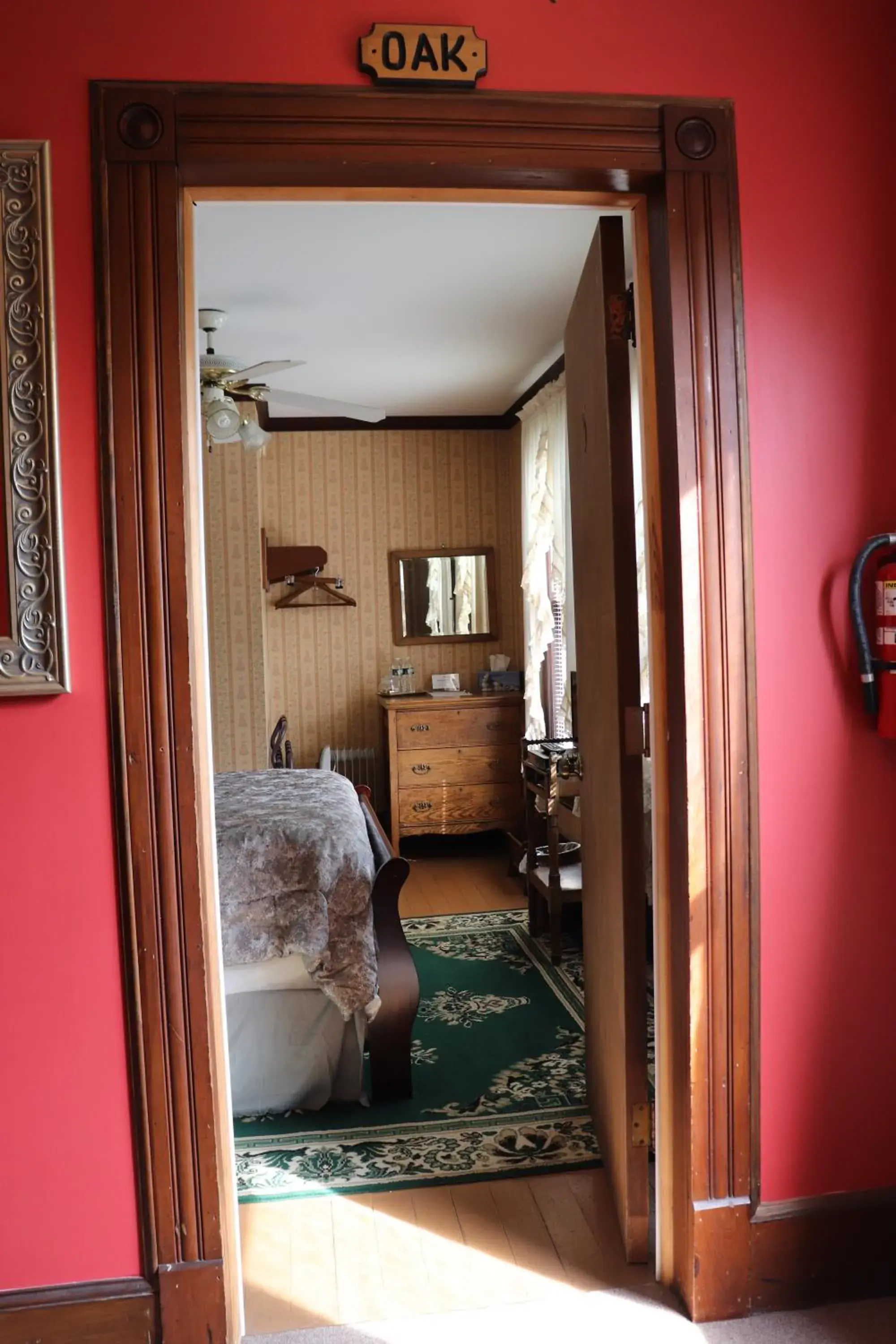 Double Room with Private Bathroom in Reynolds House inn Double Room with Private Bathroom in Reynolds House inn