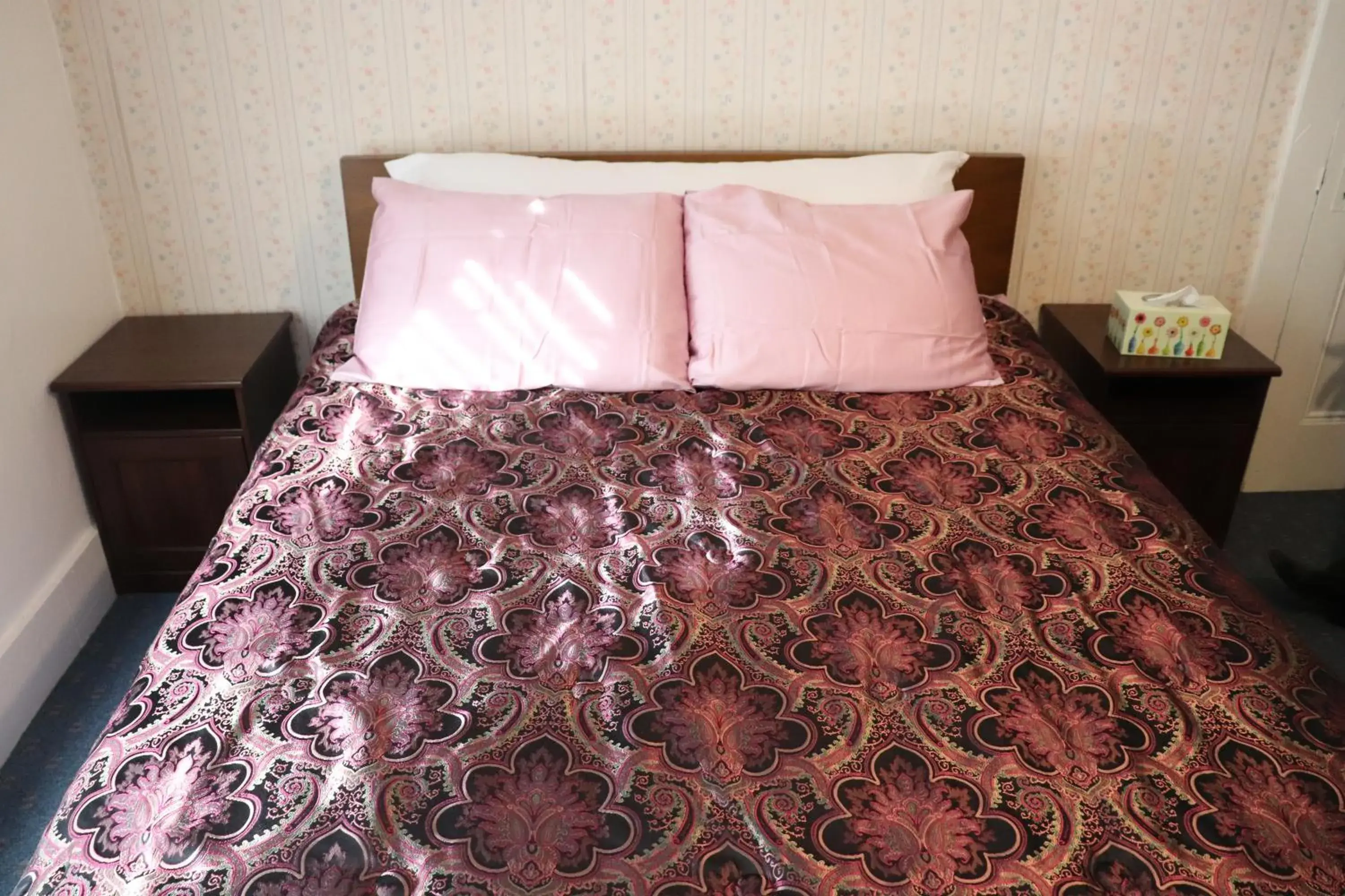 Queen Room in Reynolds House inn Queen Room in Reynolds House inn