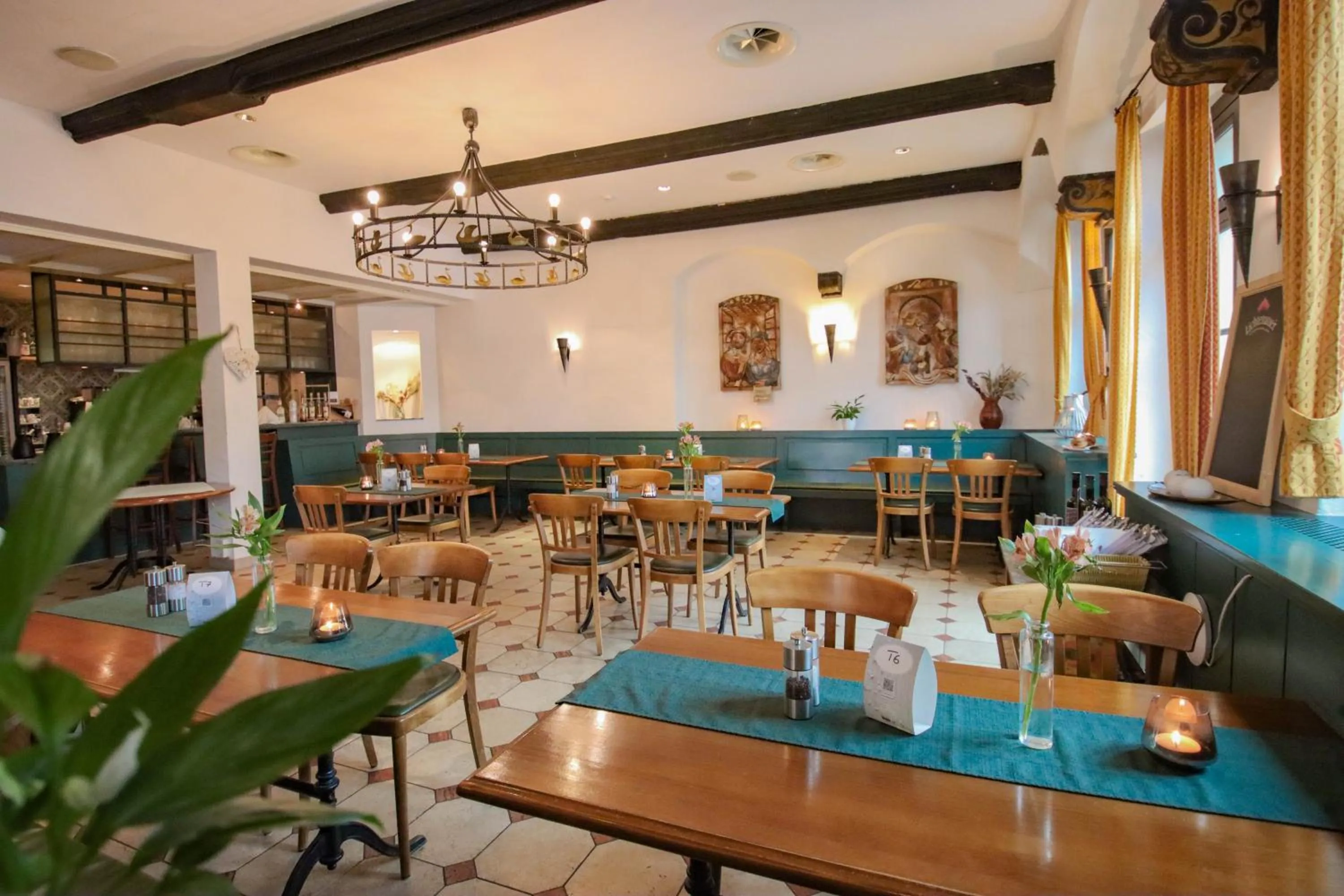 Restaurant/places to eat in Gasthaus Zum Schwan