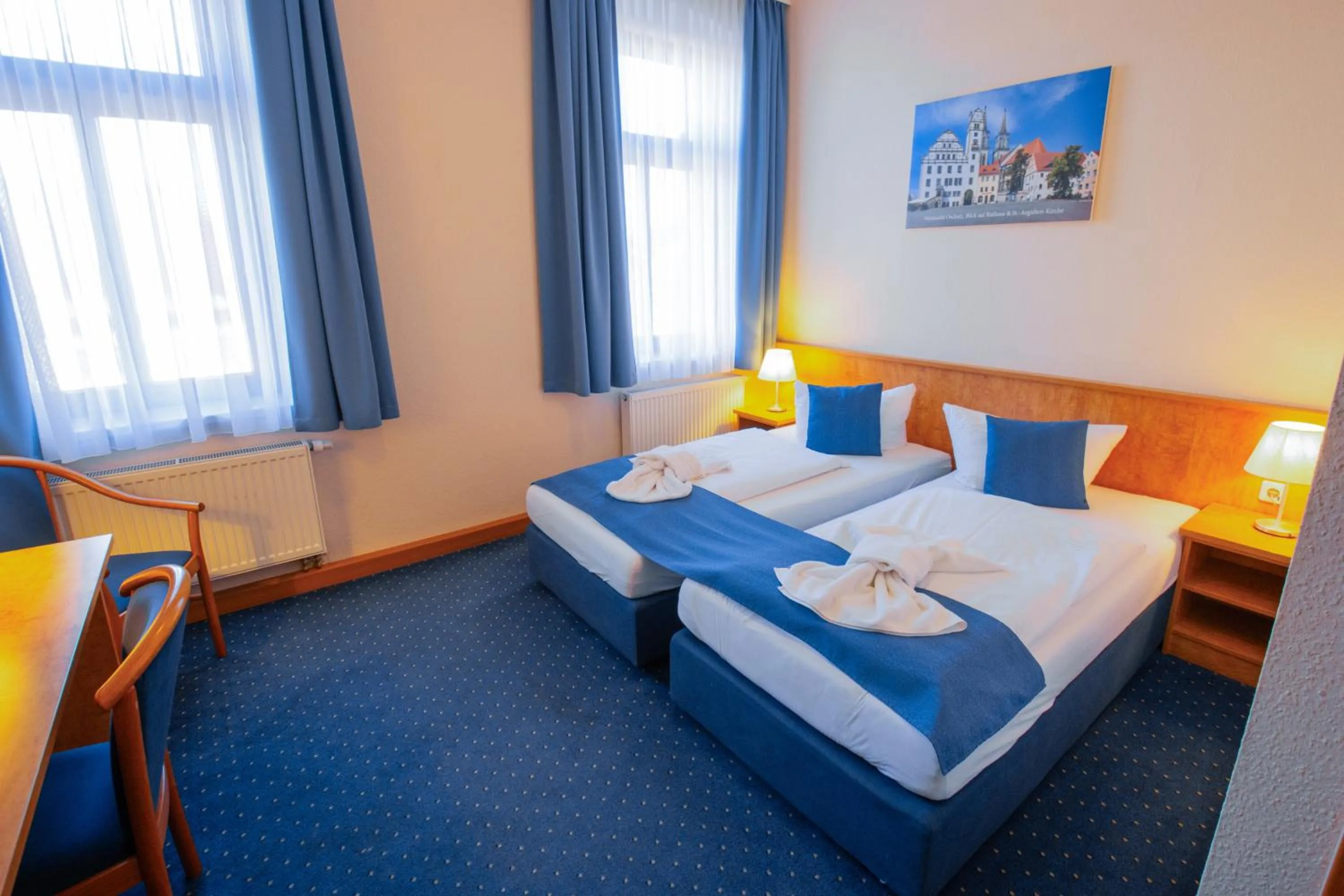 Photo of the whole room, Bed in Gasthaus Zum Schwan