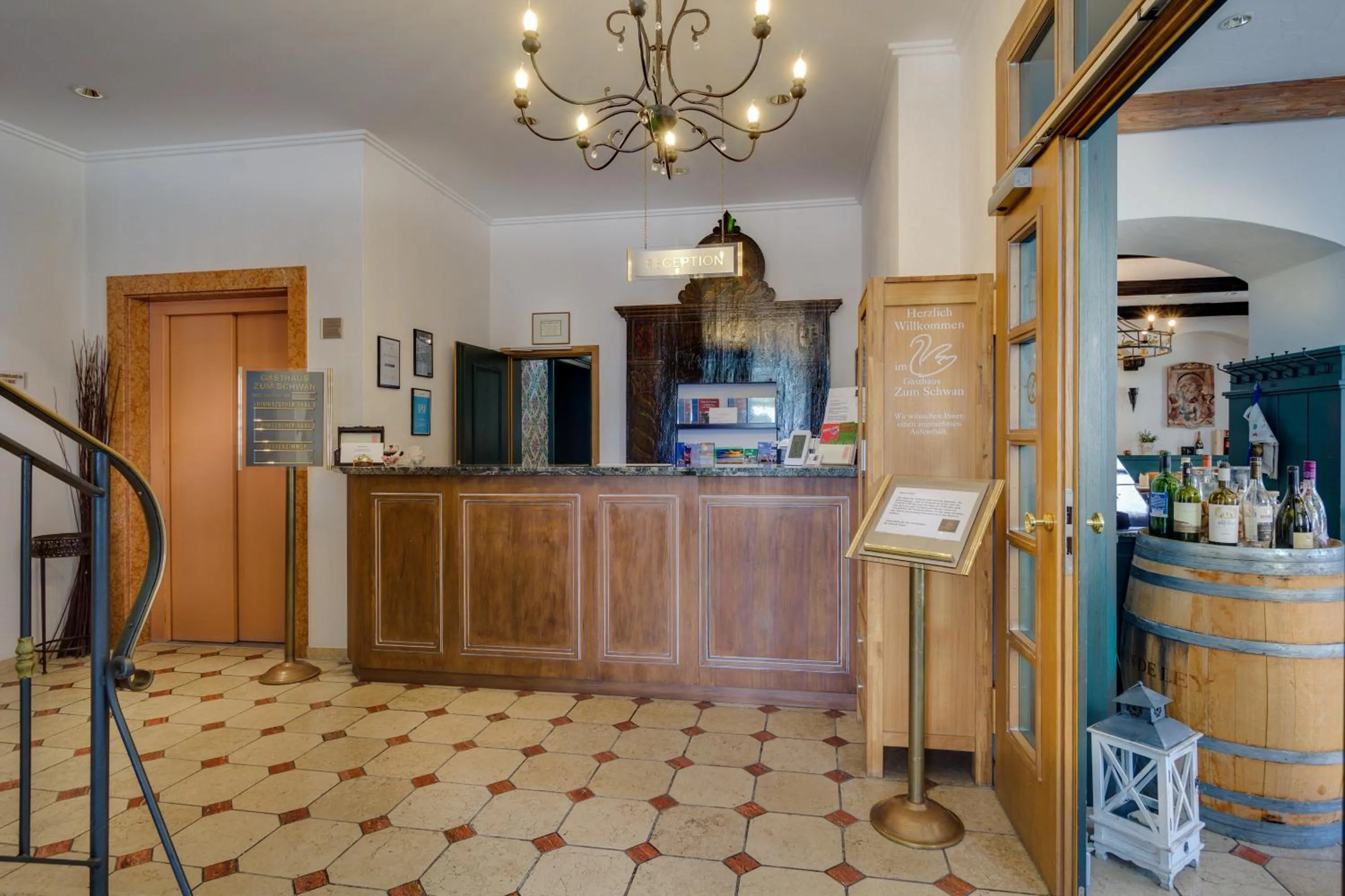 Lobby or reception in Gasthaus Zum Schwan