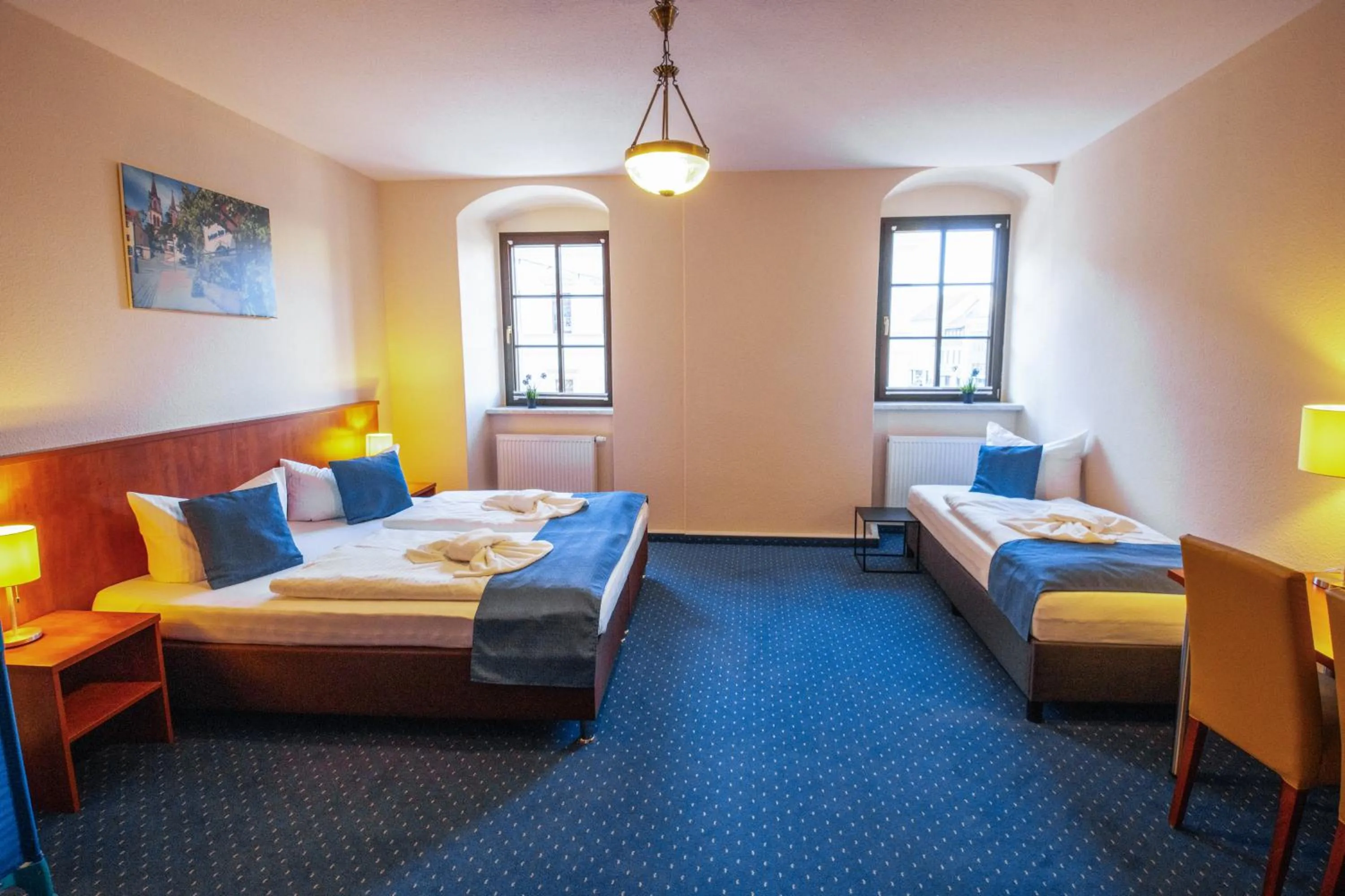 Photo of the whole room, Bed in Gasthaus Zum Schwan