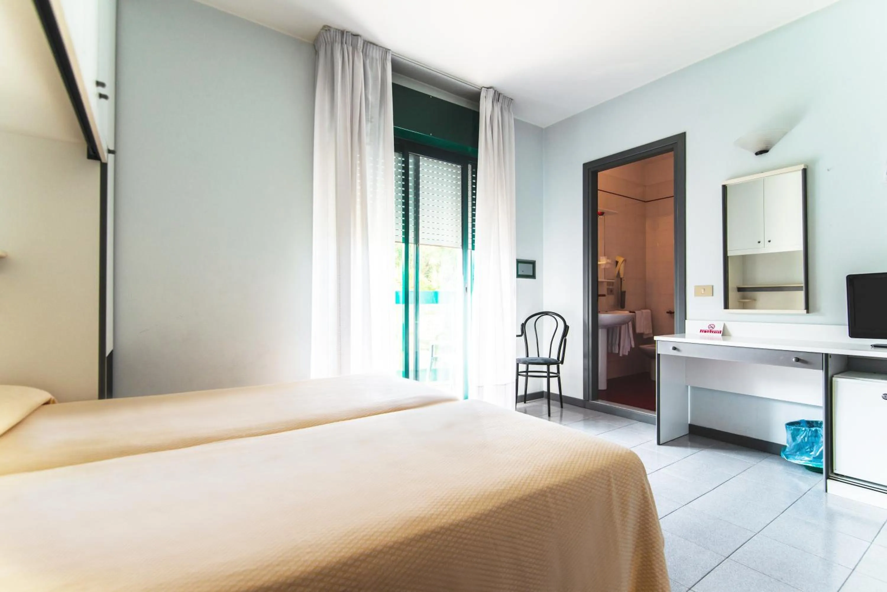 Bed in New Tiffany's Park