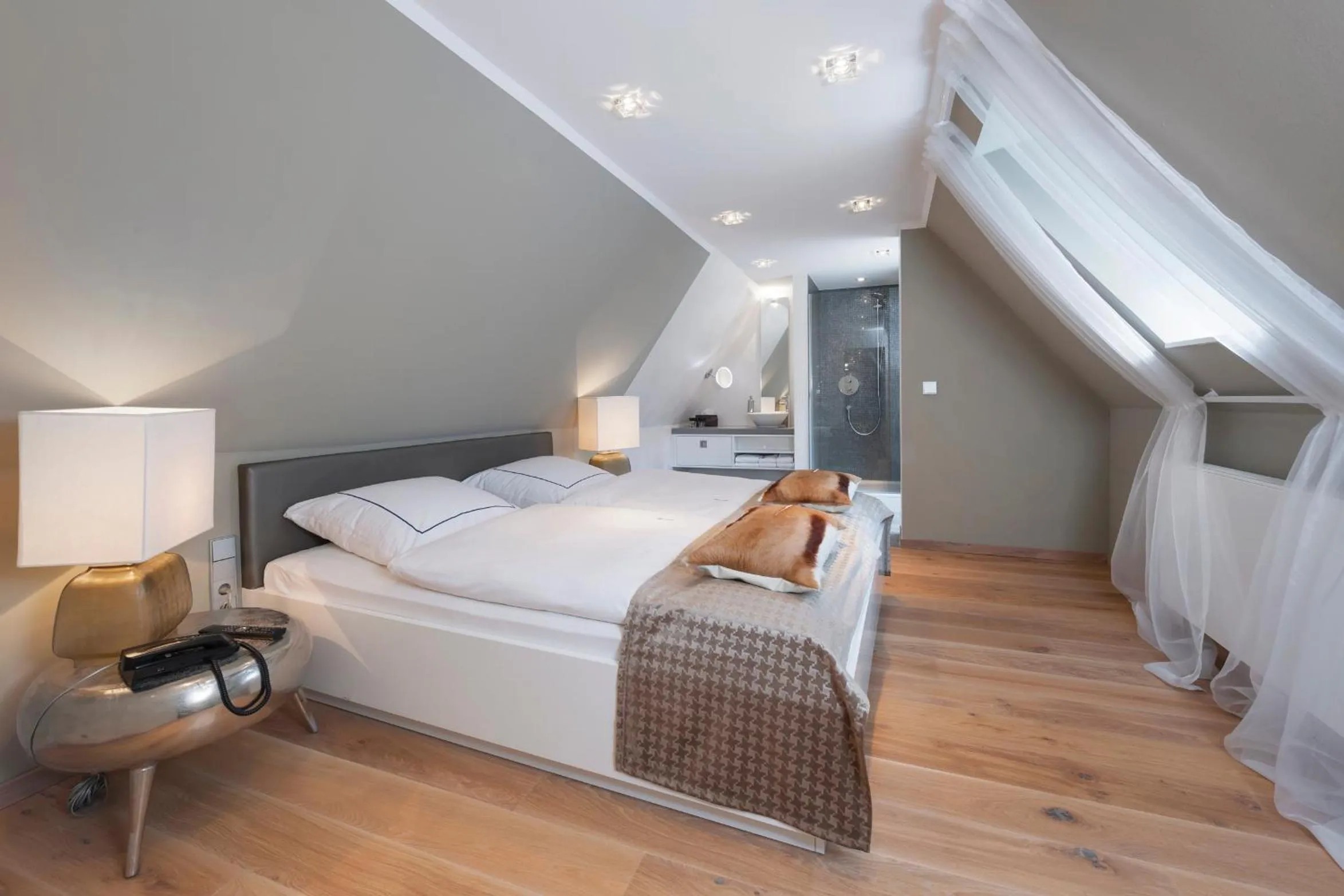 Photo of the whole room, Bed in Hotel Domschenke