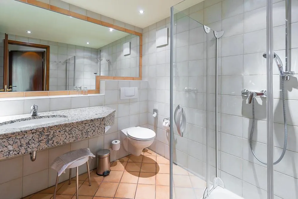 Bathroom in Hotel Domschenke