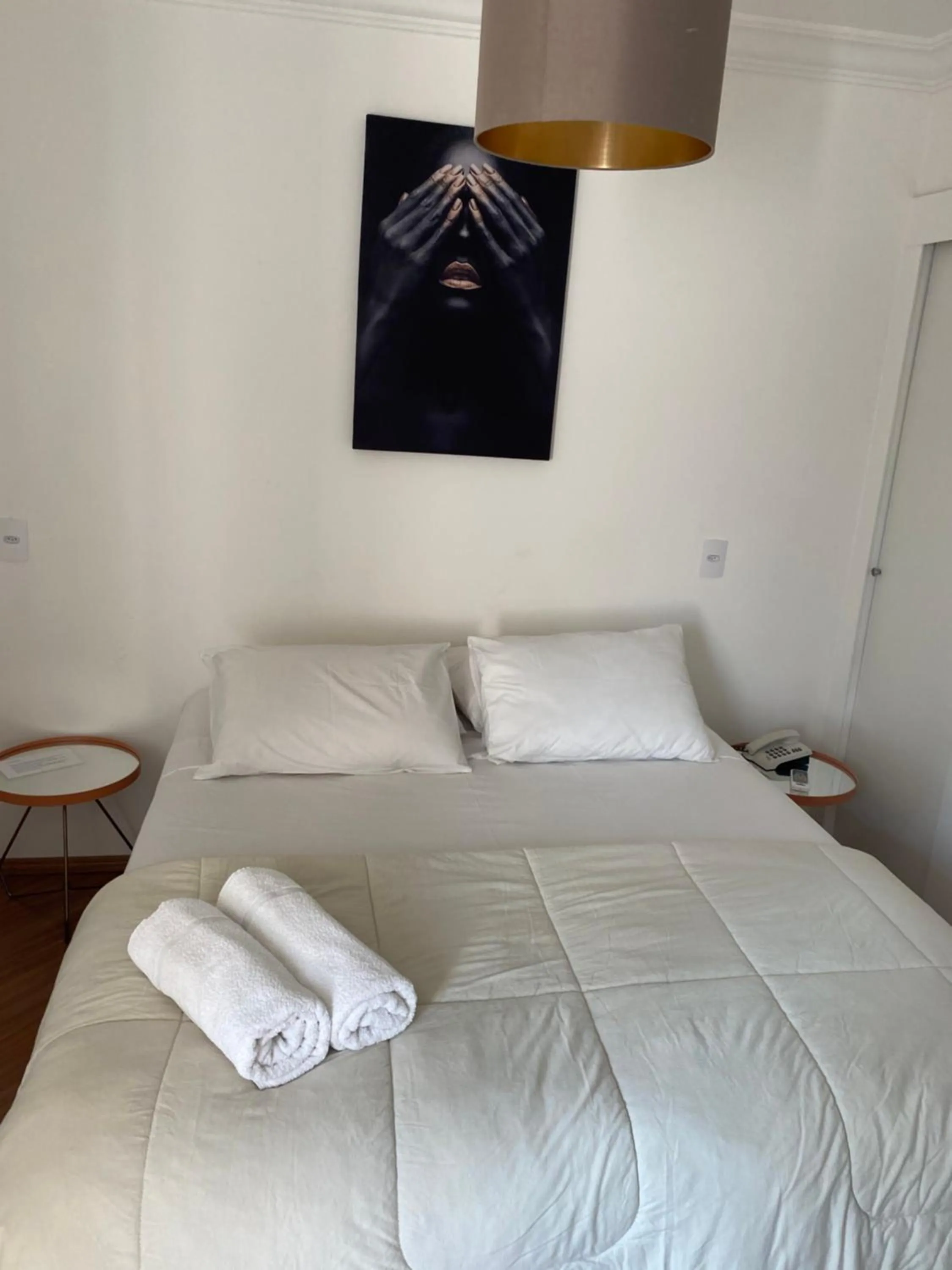 Bed in Oscar Freire Flat SP