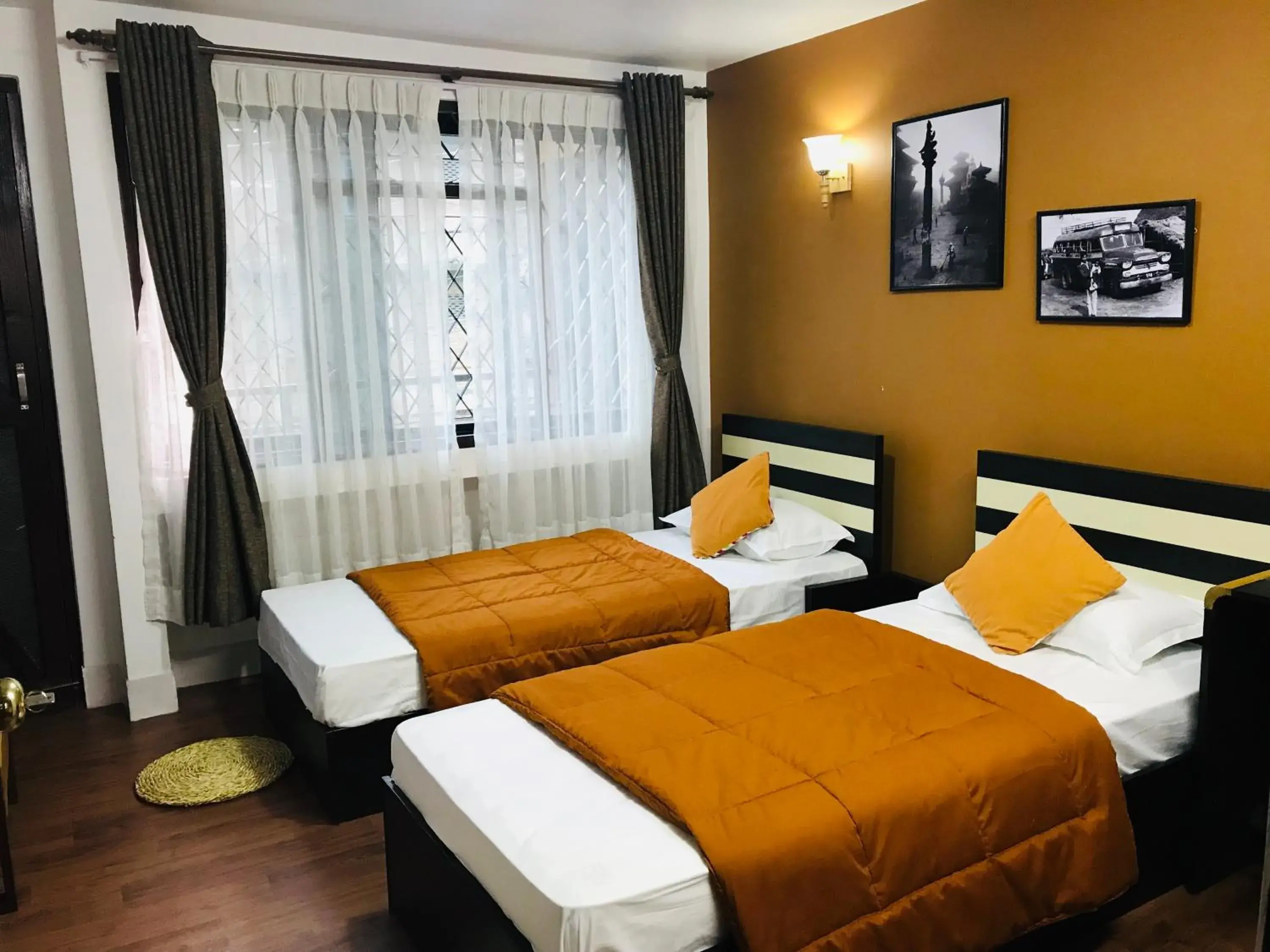 Twin Room with Shared Bathroom - single occupancy in The Majestic Bed & Breakfast Twin Room with Shared Bathroom - single occupancy in The Majestic Bed & Breakfast