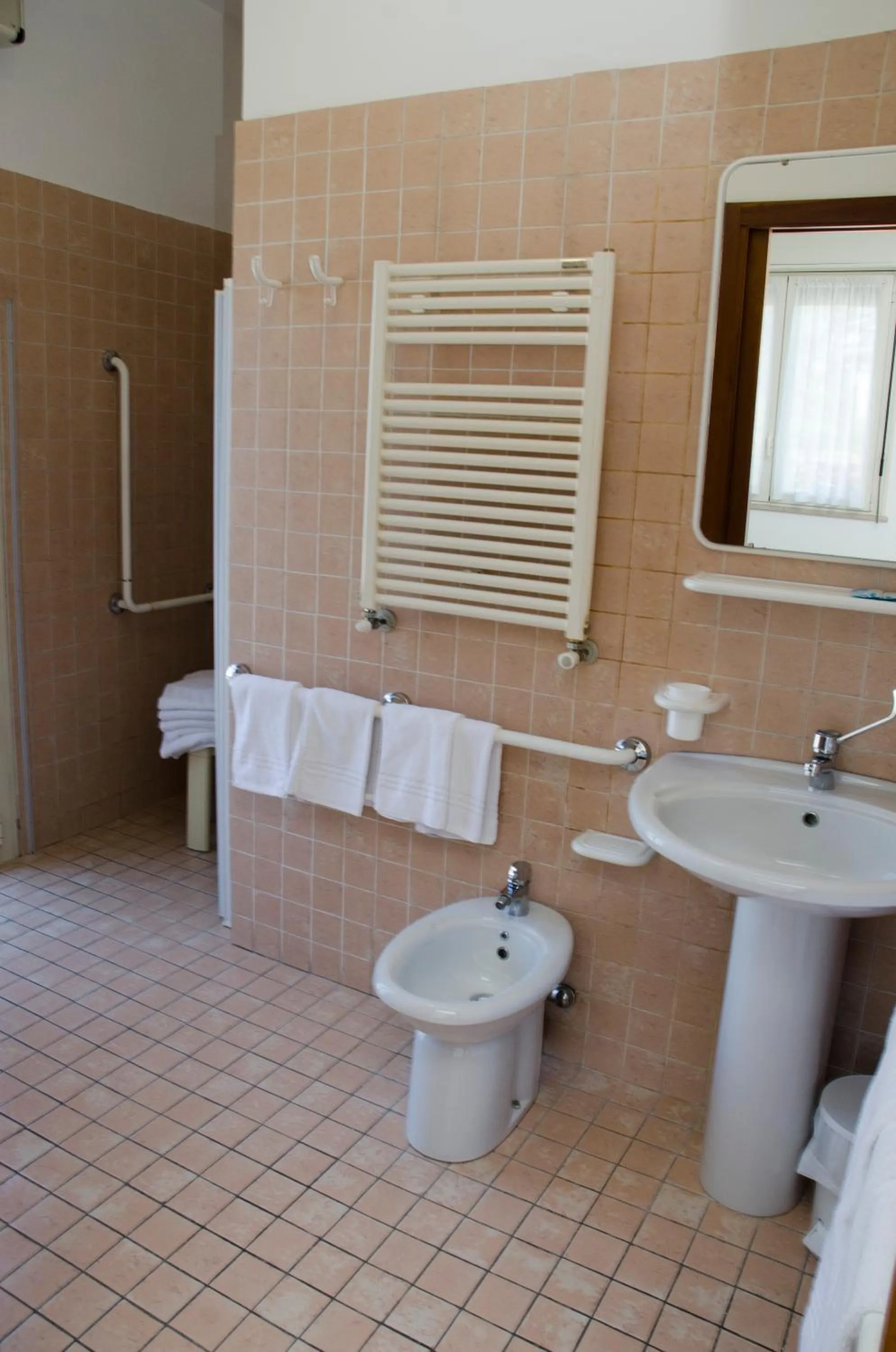 Bathroom in Albergo Cenni