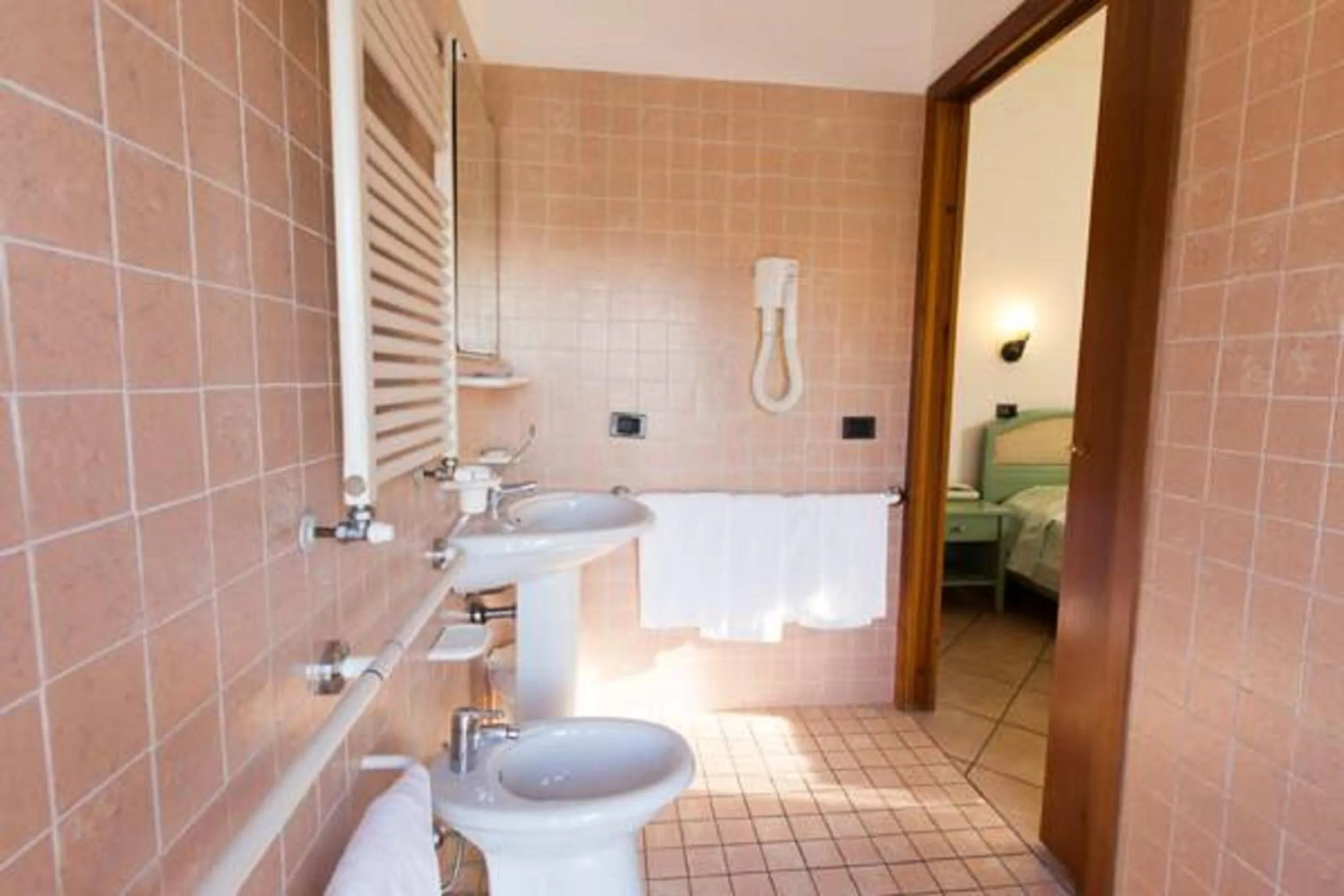 Bathroom in Albergo Cenni