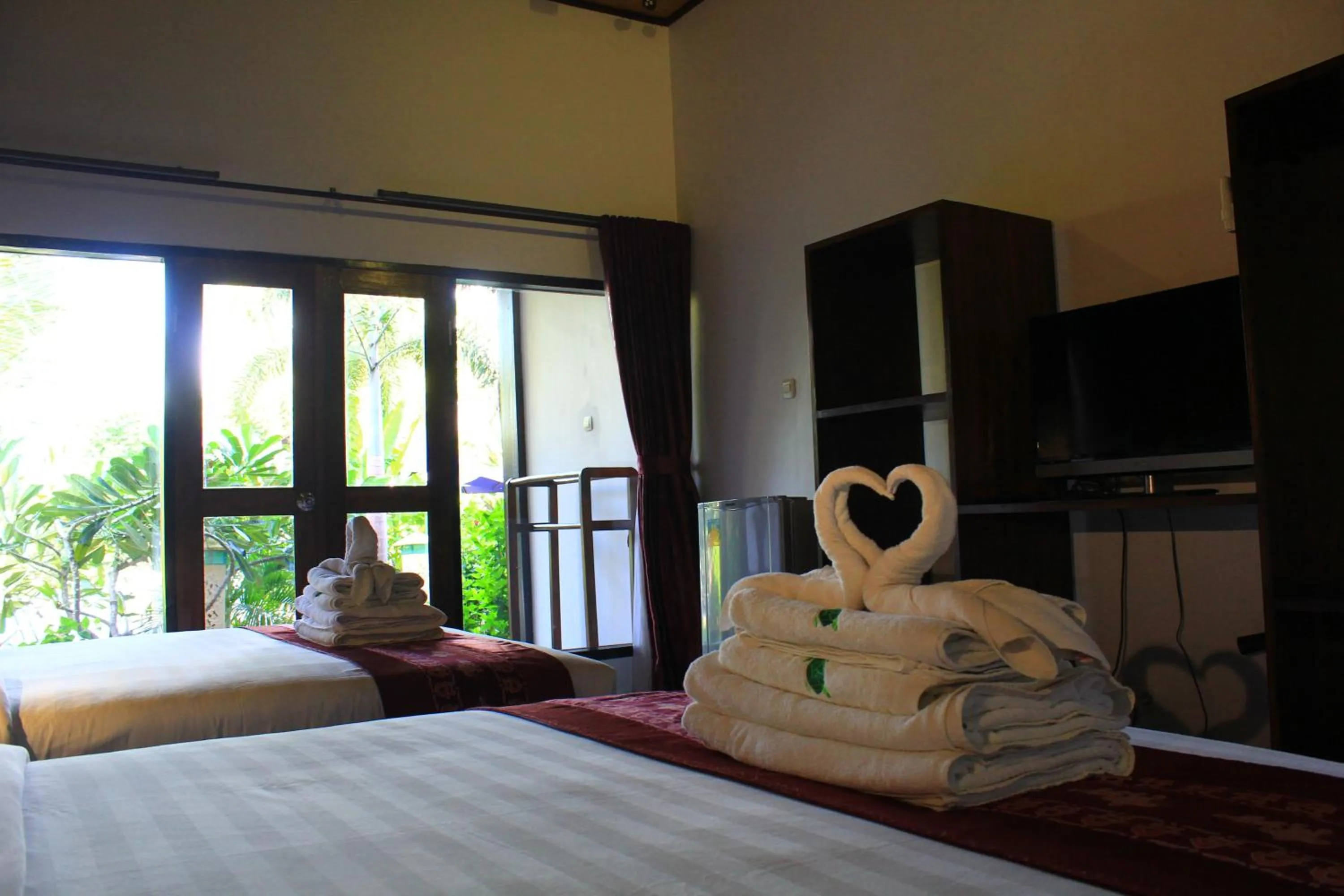 TV and multimedia, Bed in Turtle Beach Hotel