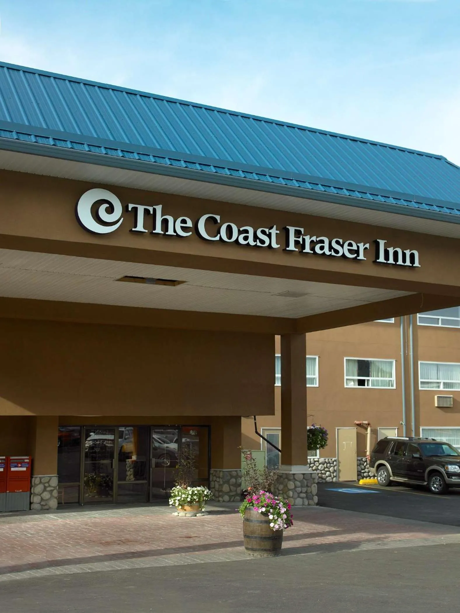 Property building in Coast Fraser Inn