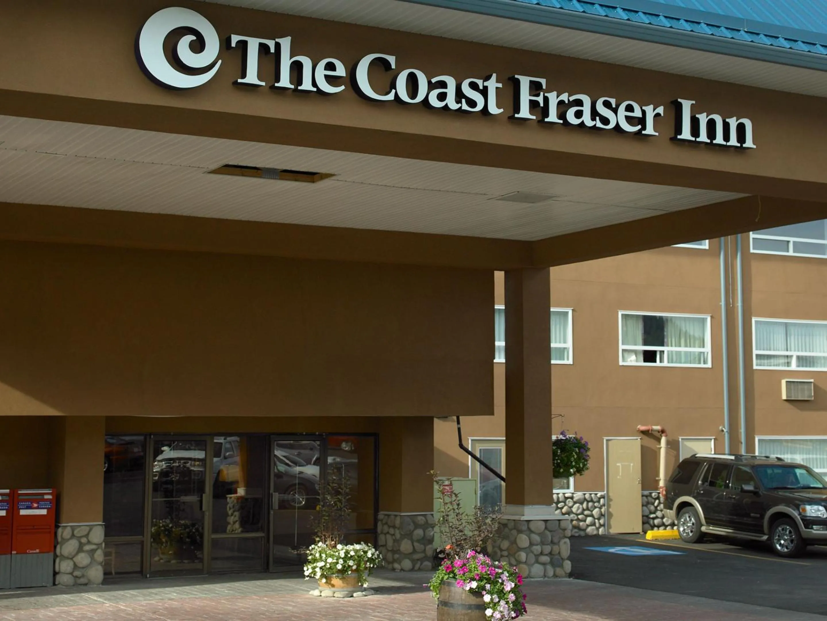 Property building in Coast Fraser Inn