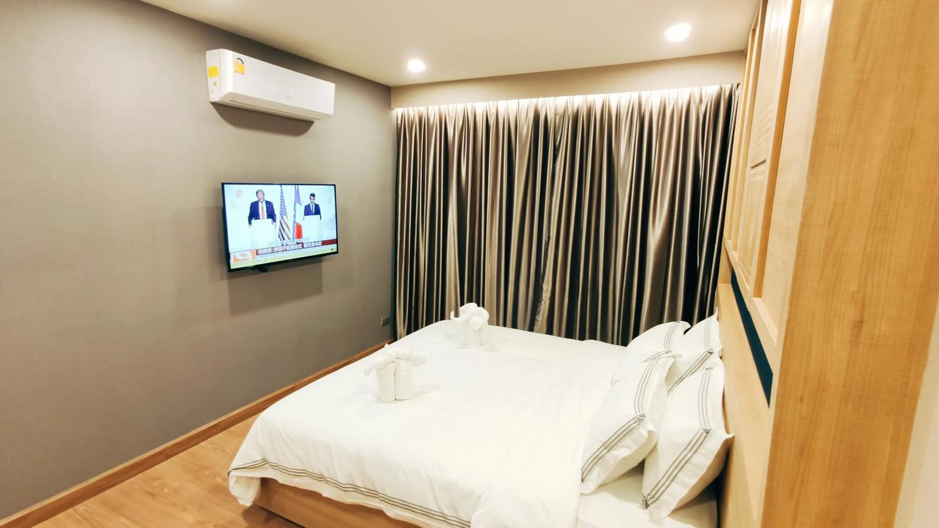 Bed in Pleasant Chiangmai