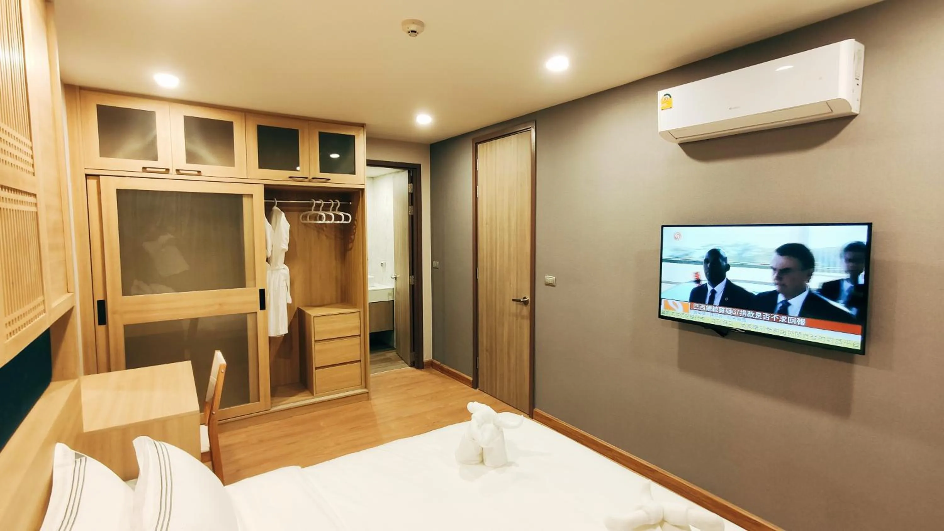 Decorative detail, Bed in Pleasant Chiangmai