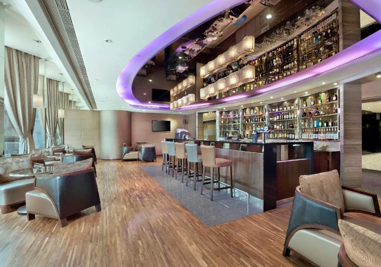 Restaurant/places to eat in The Kowloon Hotel