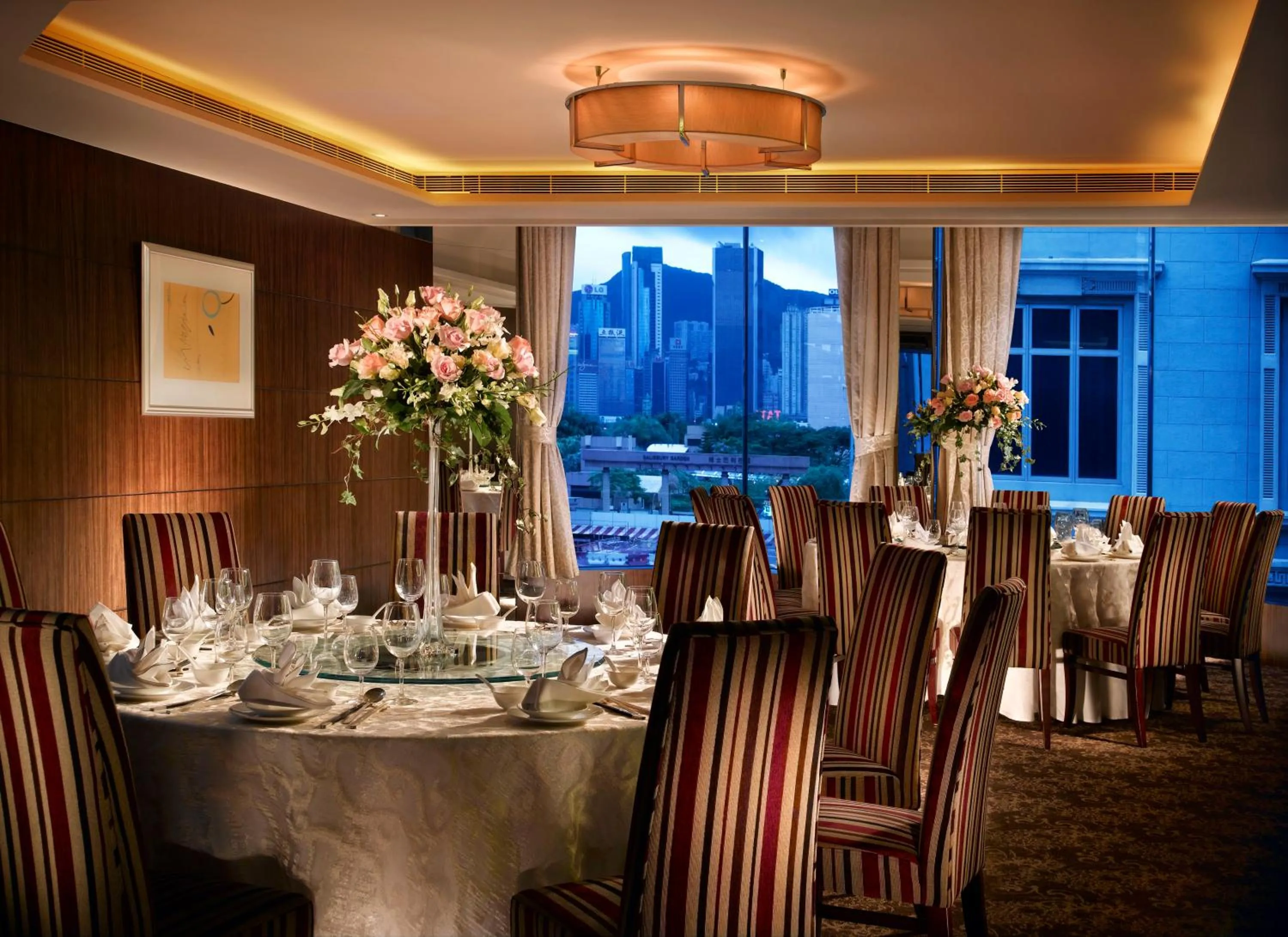 Restaurant/places to eat in The Kowloon Hotel