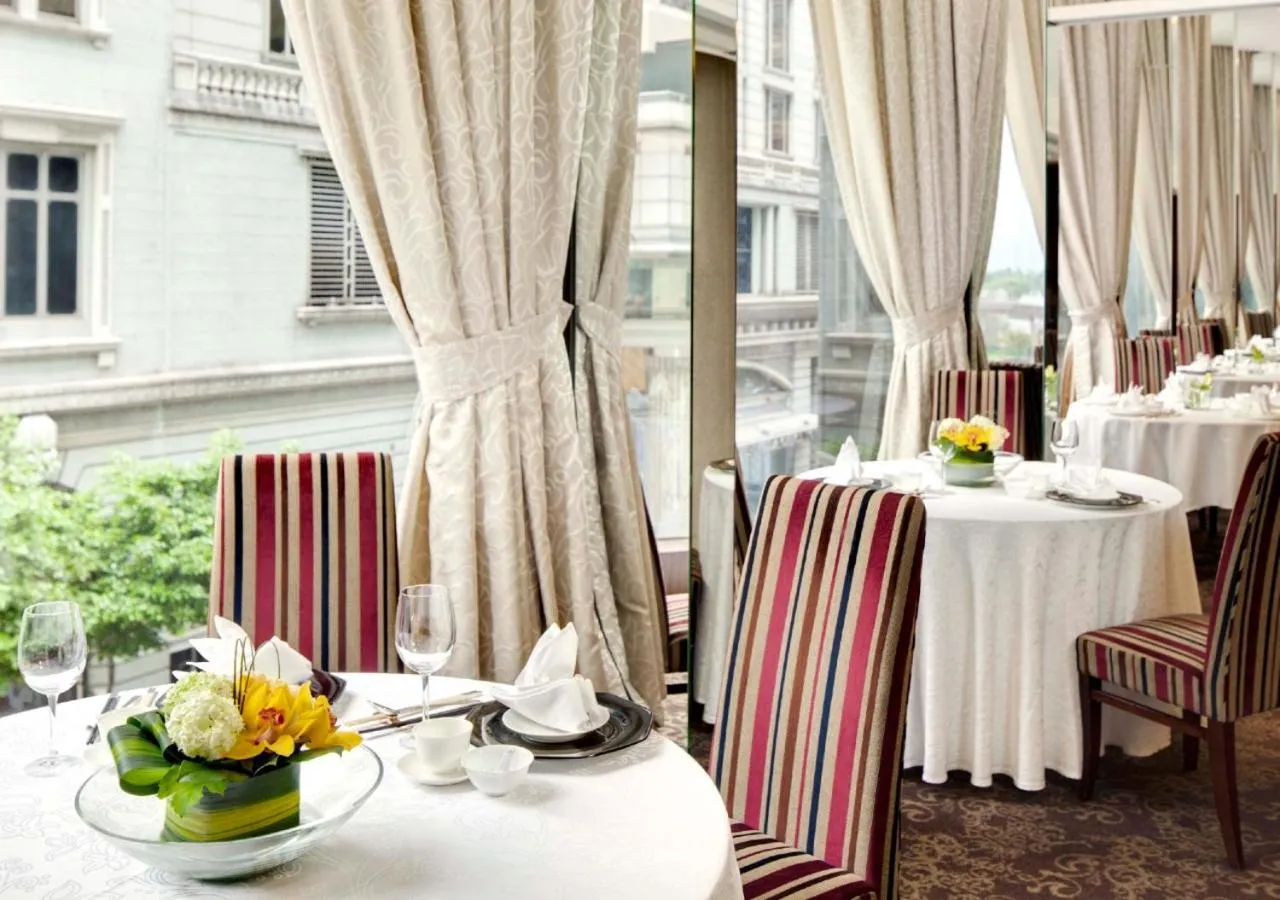 Restaurant/places to eat in The Kowloon Hotel