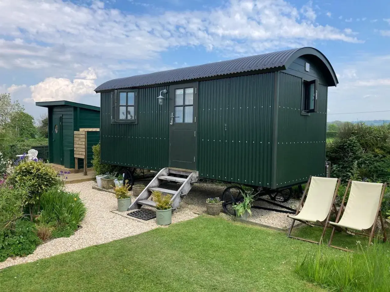 Deluxe Apartment in Corner House Deluxe Apartment in Corner House