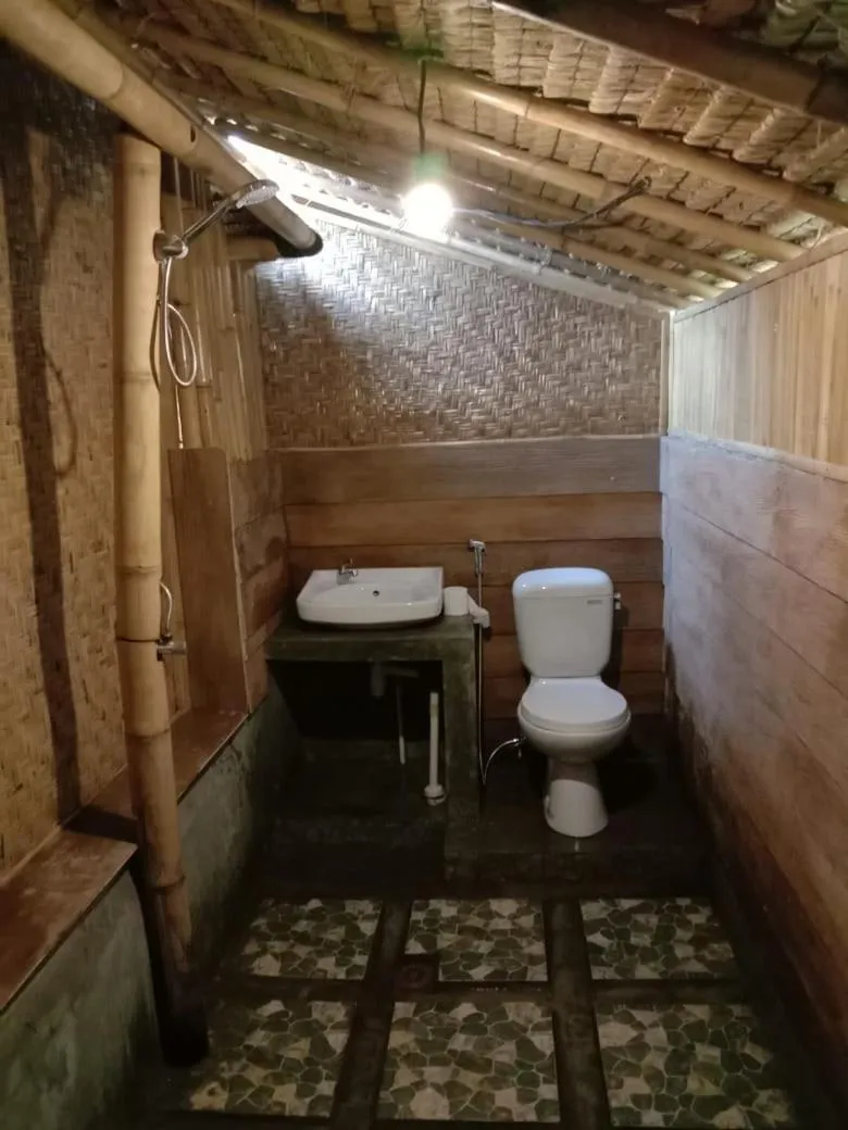 Toilet in Gili Kampoeng
