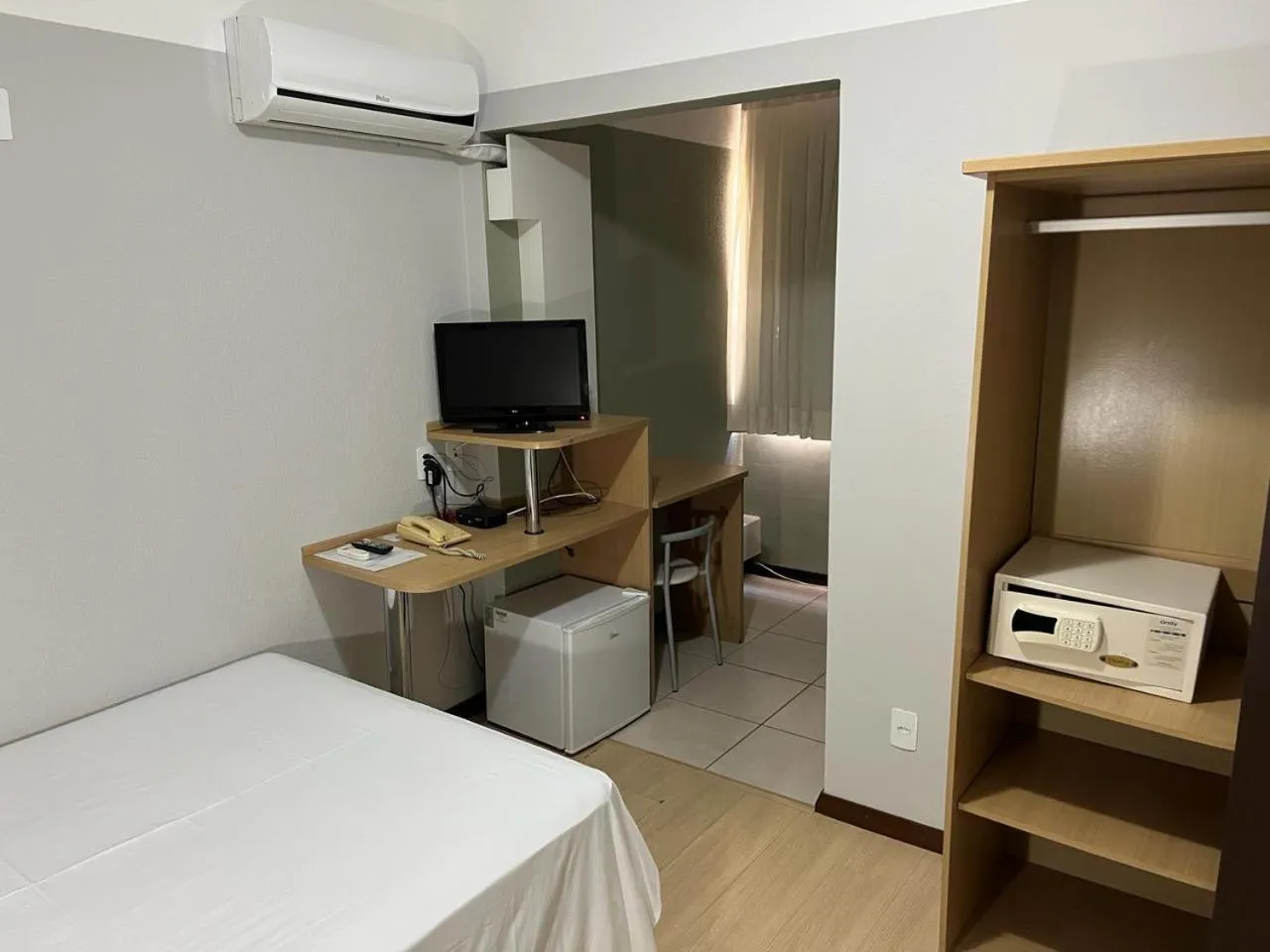 TV and multimedia, Bed in Hotel Steinhausen