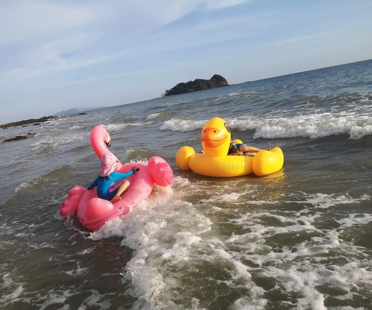 Activities in Koh Jum Delight Beach