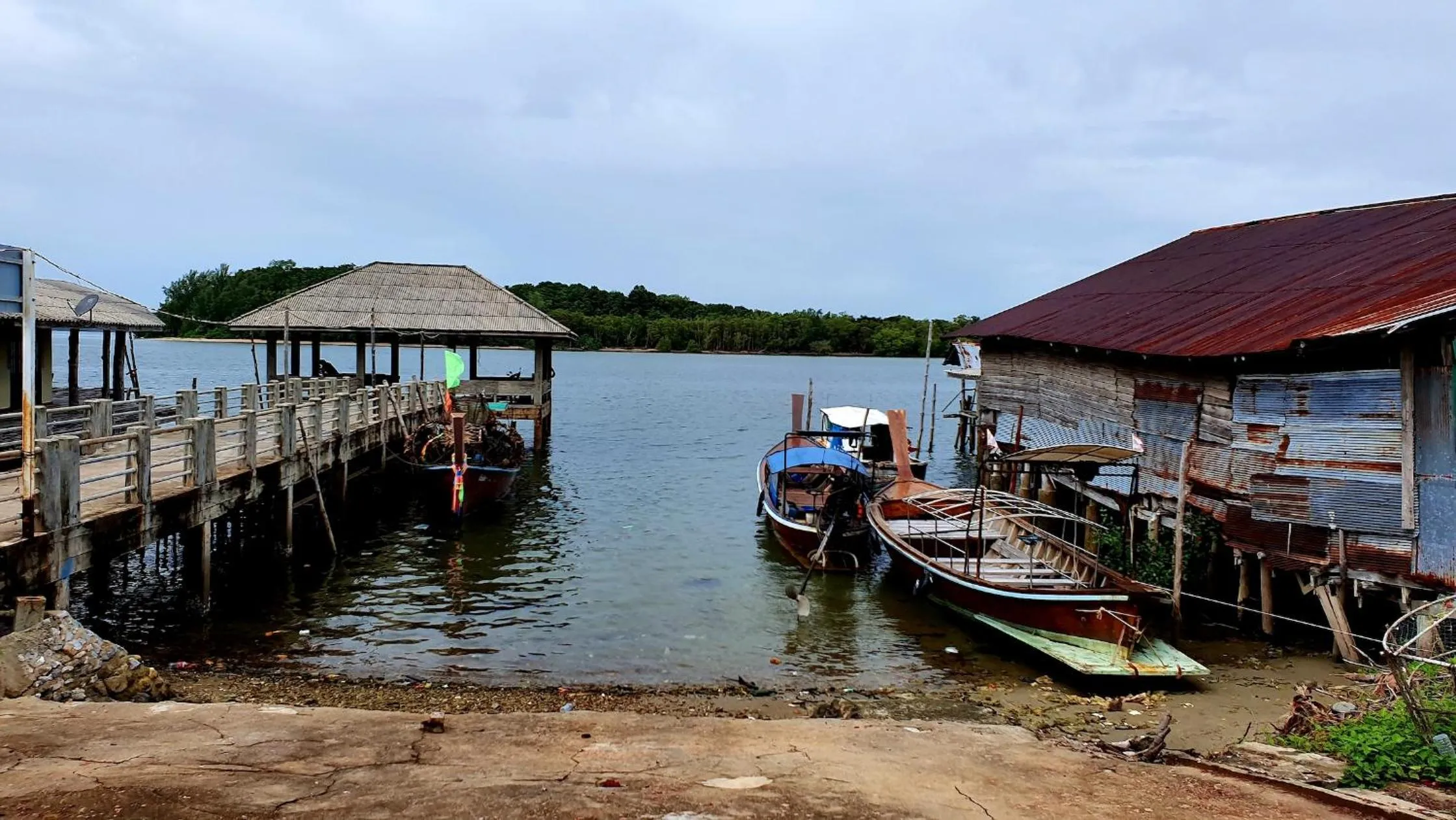 Neighbourhood in Koh Jum Delight Beach