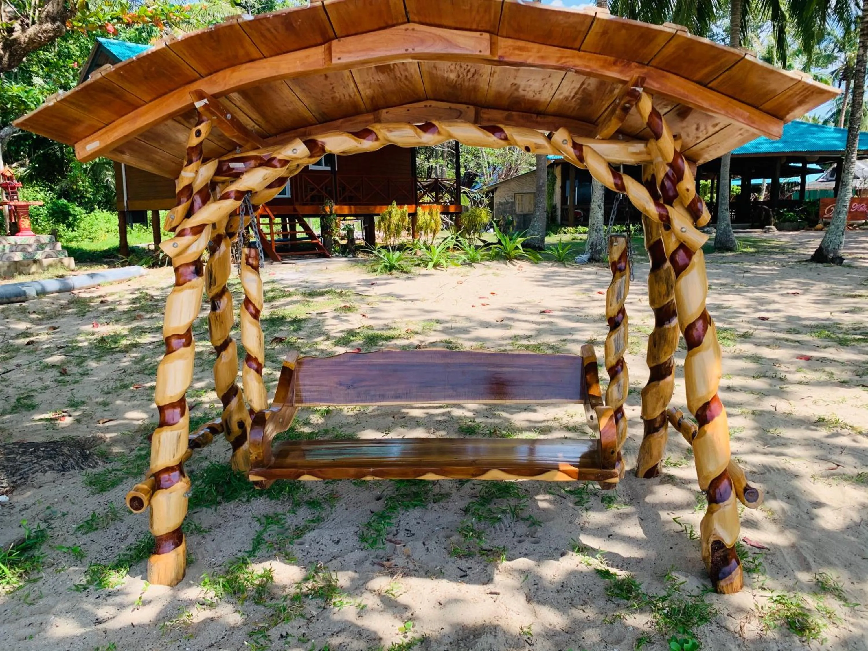 Beach in Koh Jum Delight Beach