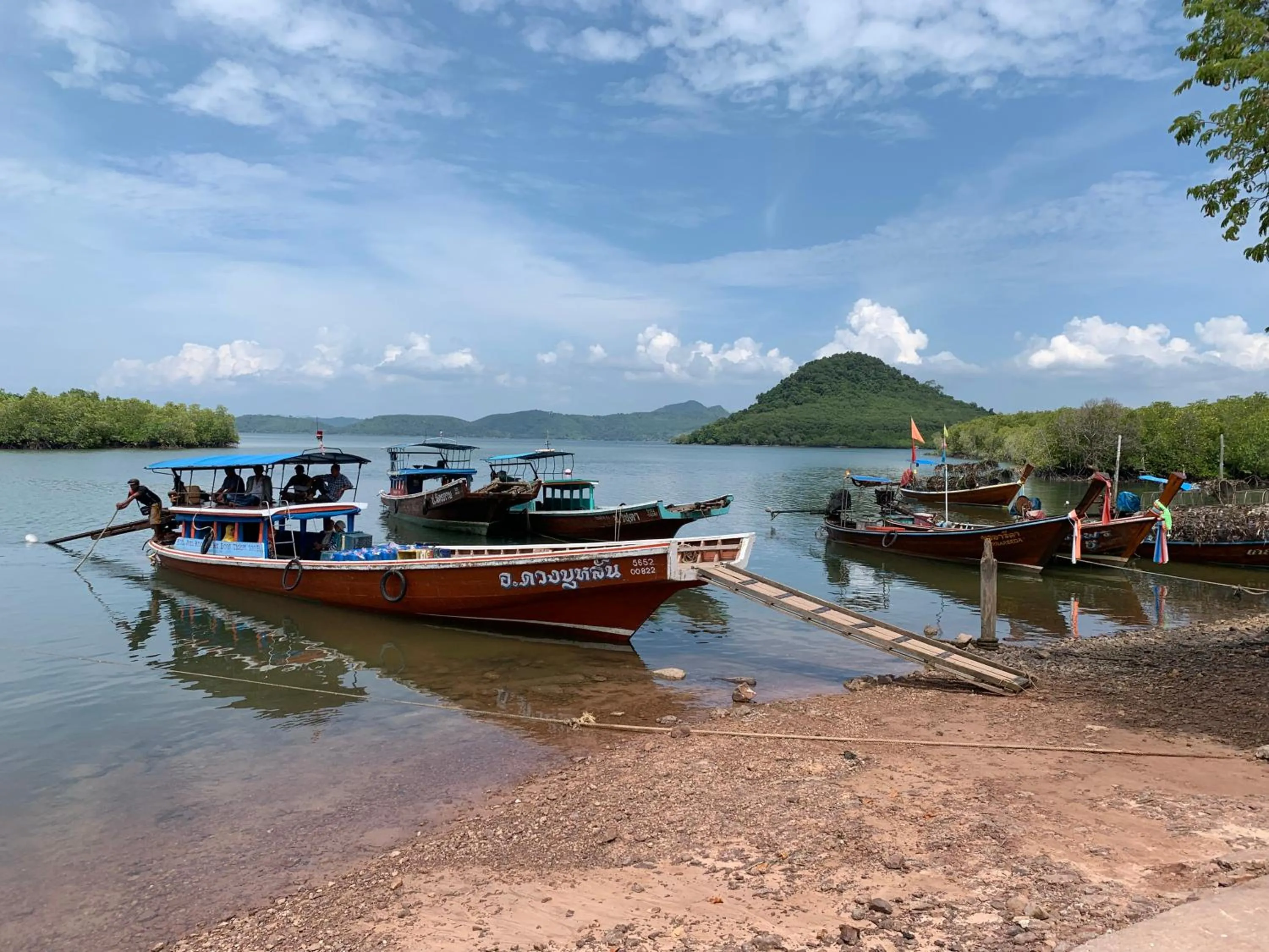 Area and facilities in Koh Jum Delight Beach