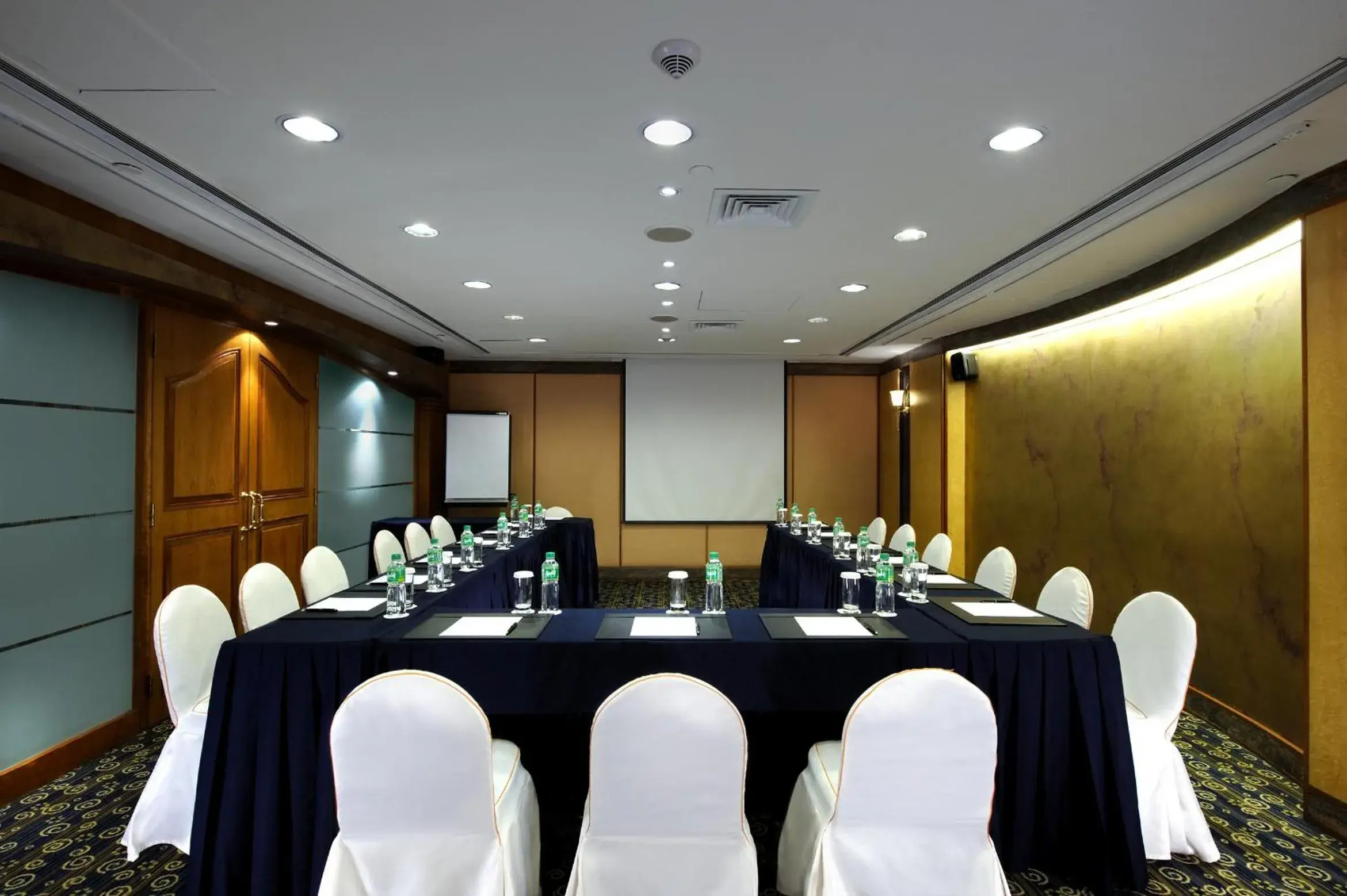 Business facilities in Charterhouse Causeway Bay Business facilities in Charterhouse Causeway Bay