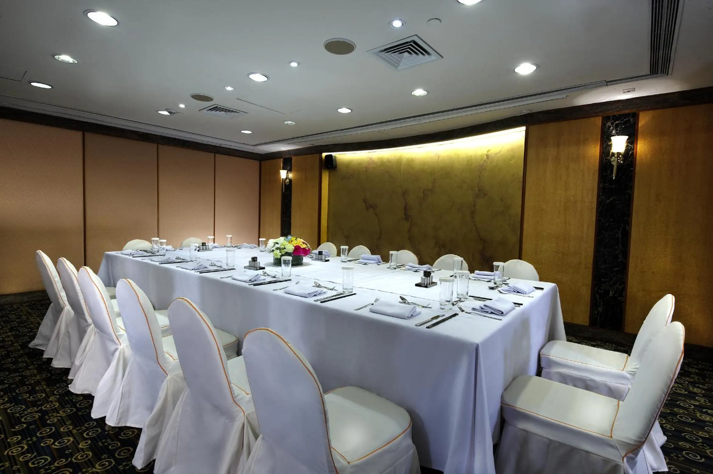 Business facilities in Charterhouse Causeway Bay