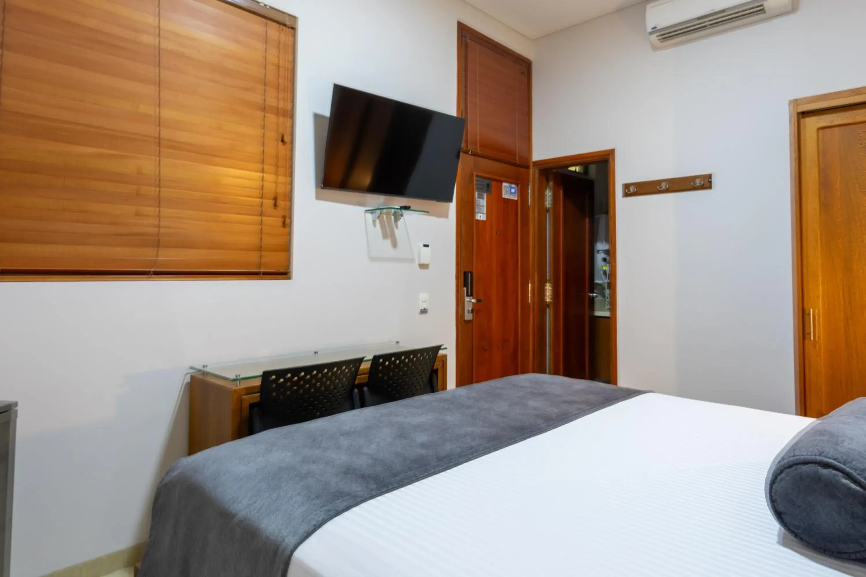 Photo of the whole room, Bed in Hotel Sauces del Estadio Photo of the whole room, Bed in Hotel Sauces del Estadio