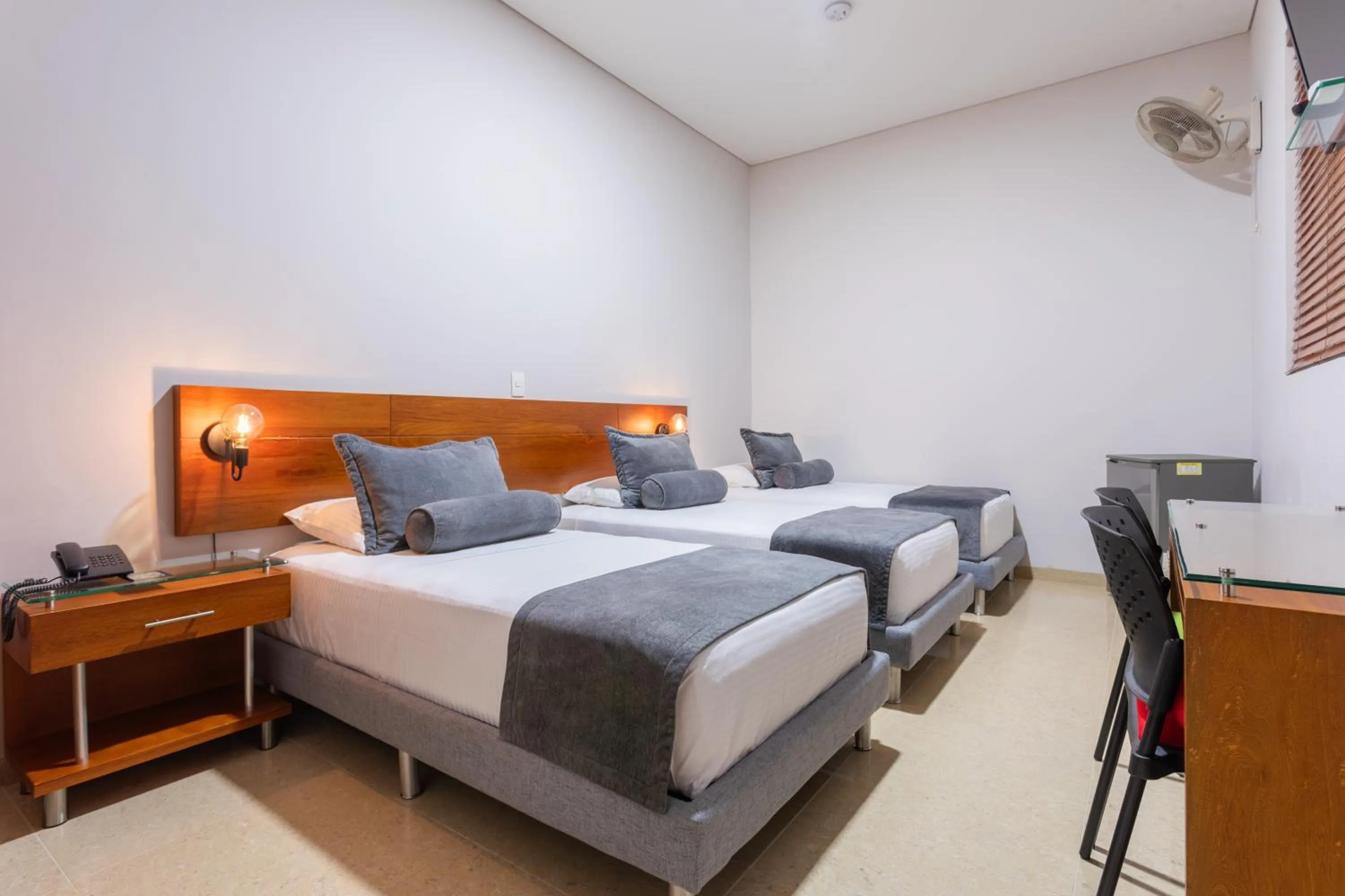 Photo of the whole room, Bed in Hotel Sauces del Estadio