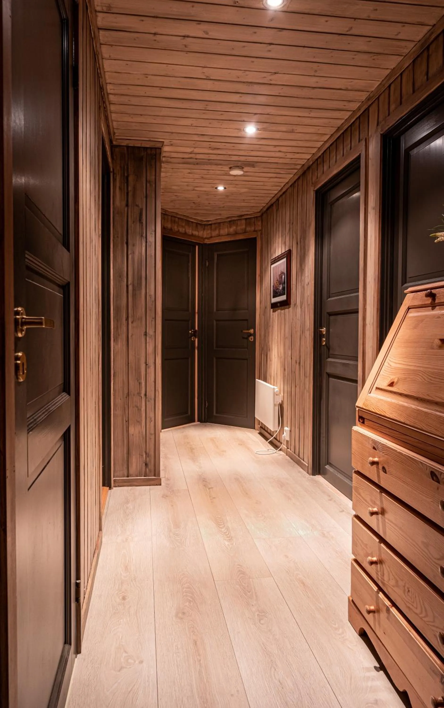 Cabin in Hodlekve with 5 bedrooms & hot tub.
