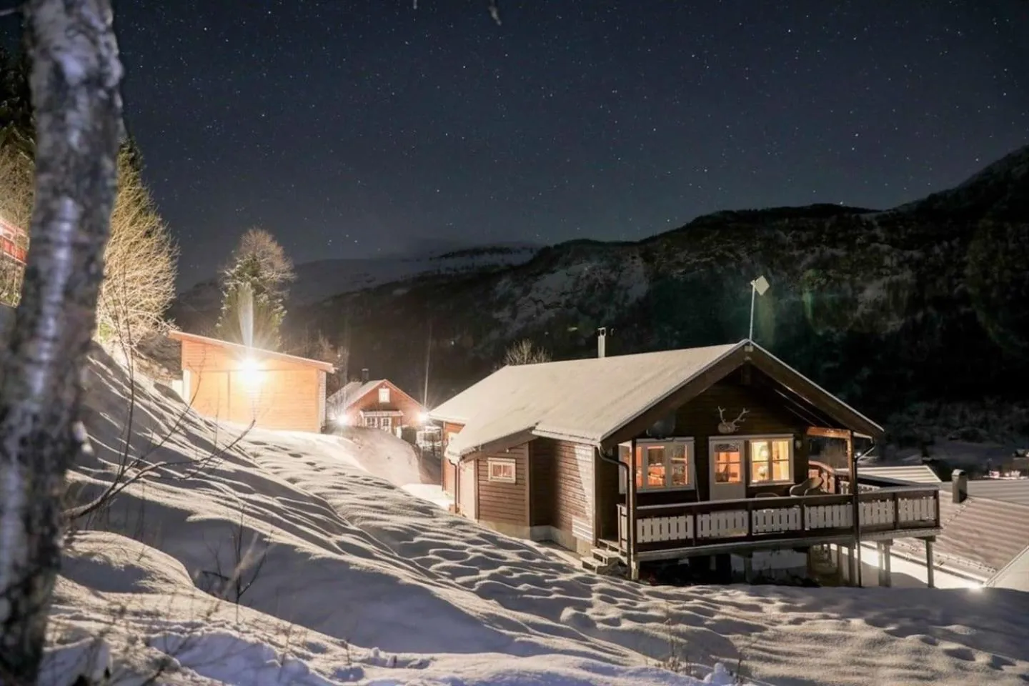 Cabin in Hodlekve with 5 bedrooms & hot tub.