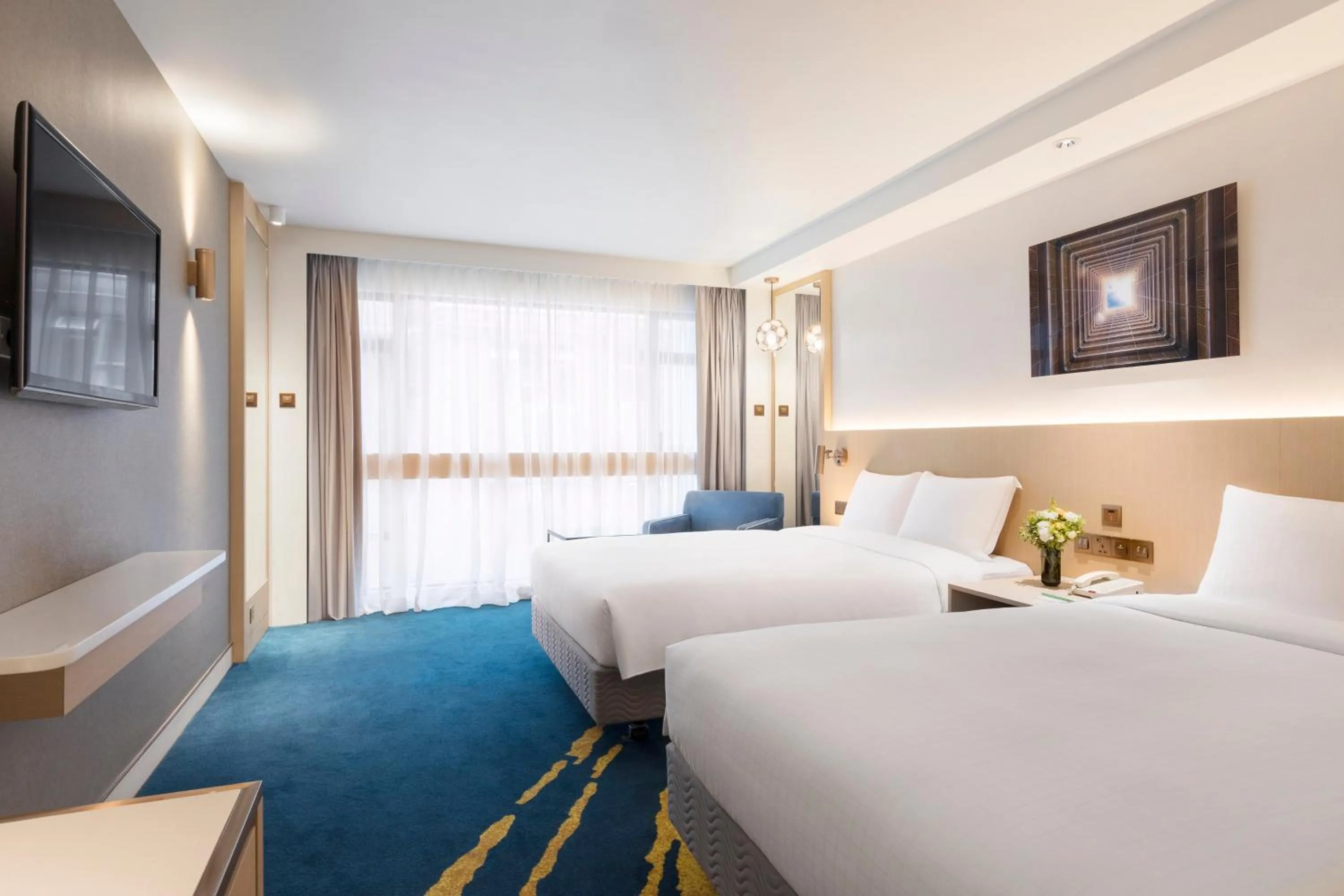 Bed in Holiday Inn Golden Mile by IHG