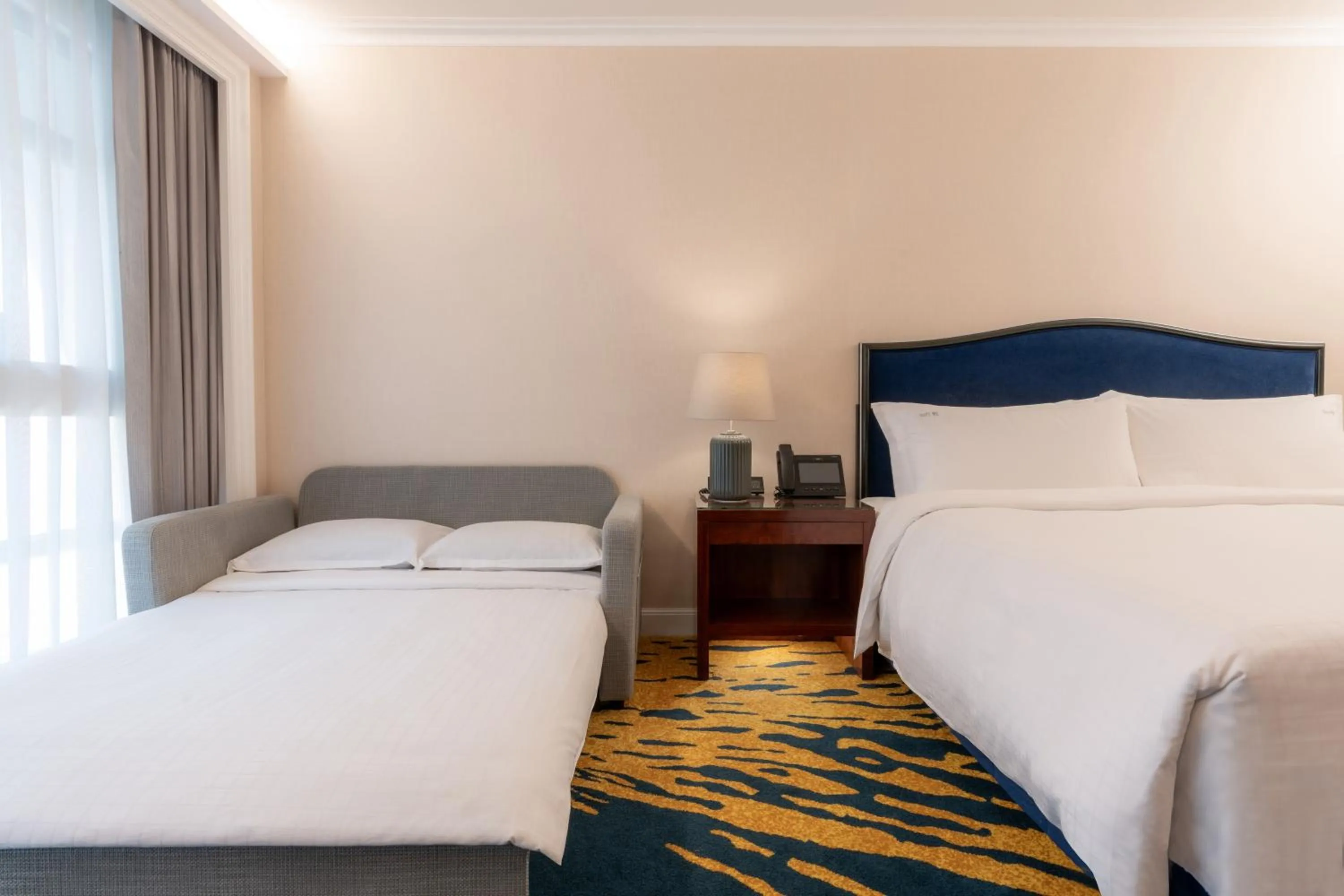 Bed in Holiday Inn Golden Mile by IHG