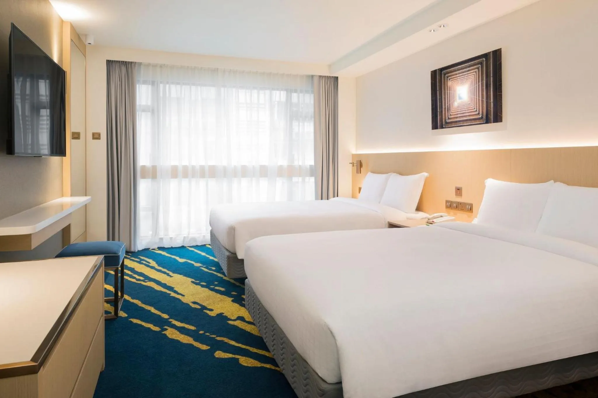 Photo of the whole room, Bed in Holiday Inn Golden Mile by IHG