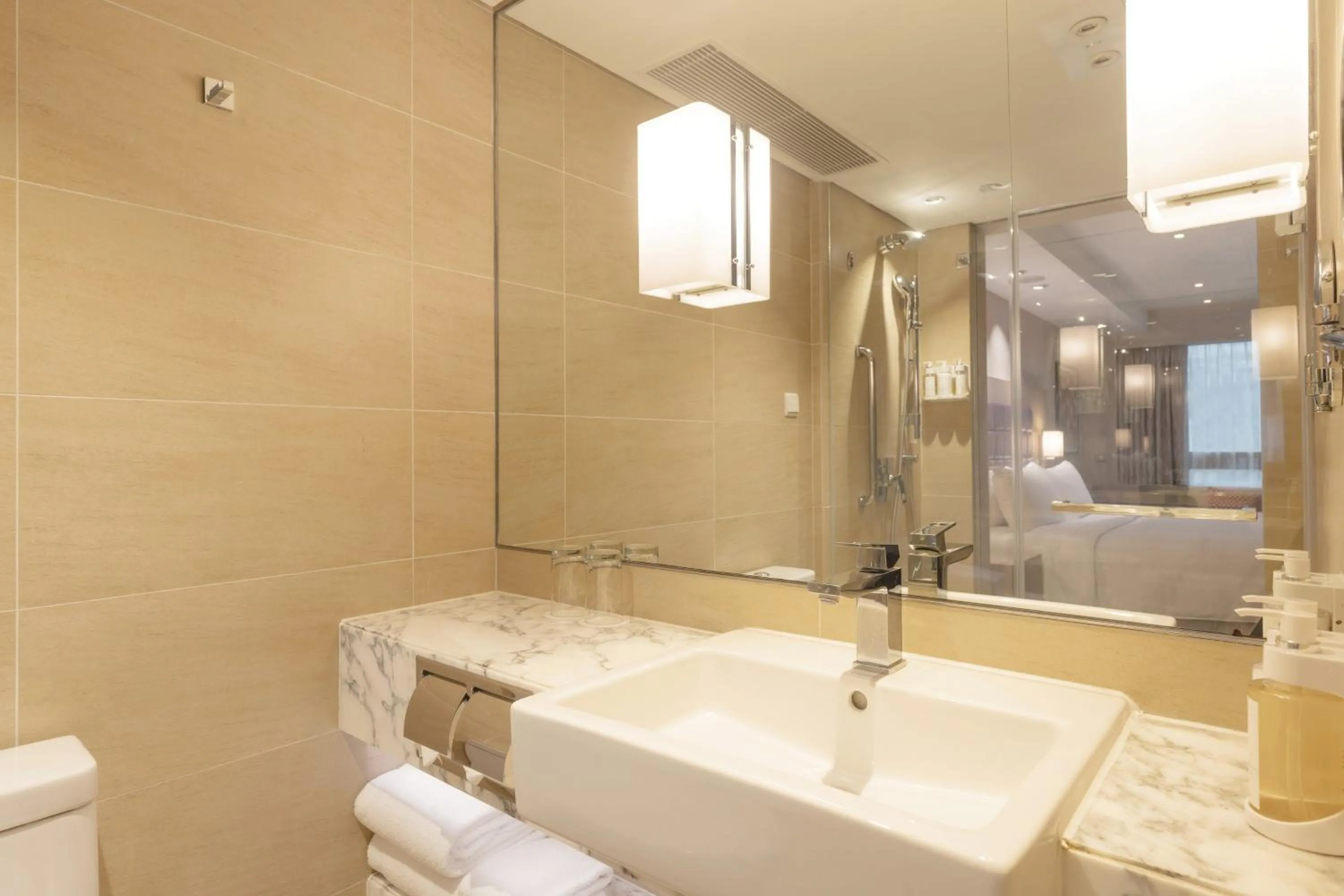 Bathroom in Holiday Inn Golden Mile by IHG