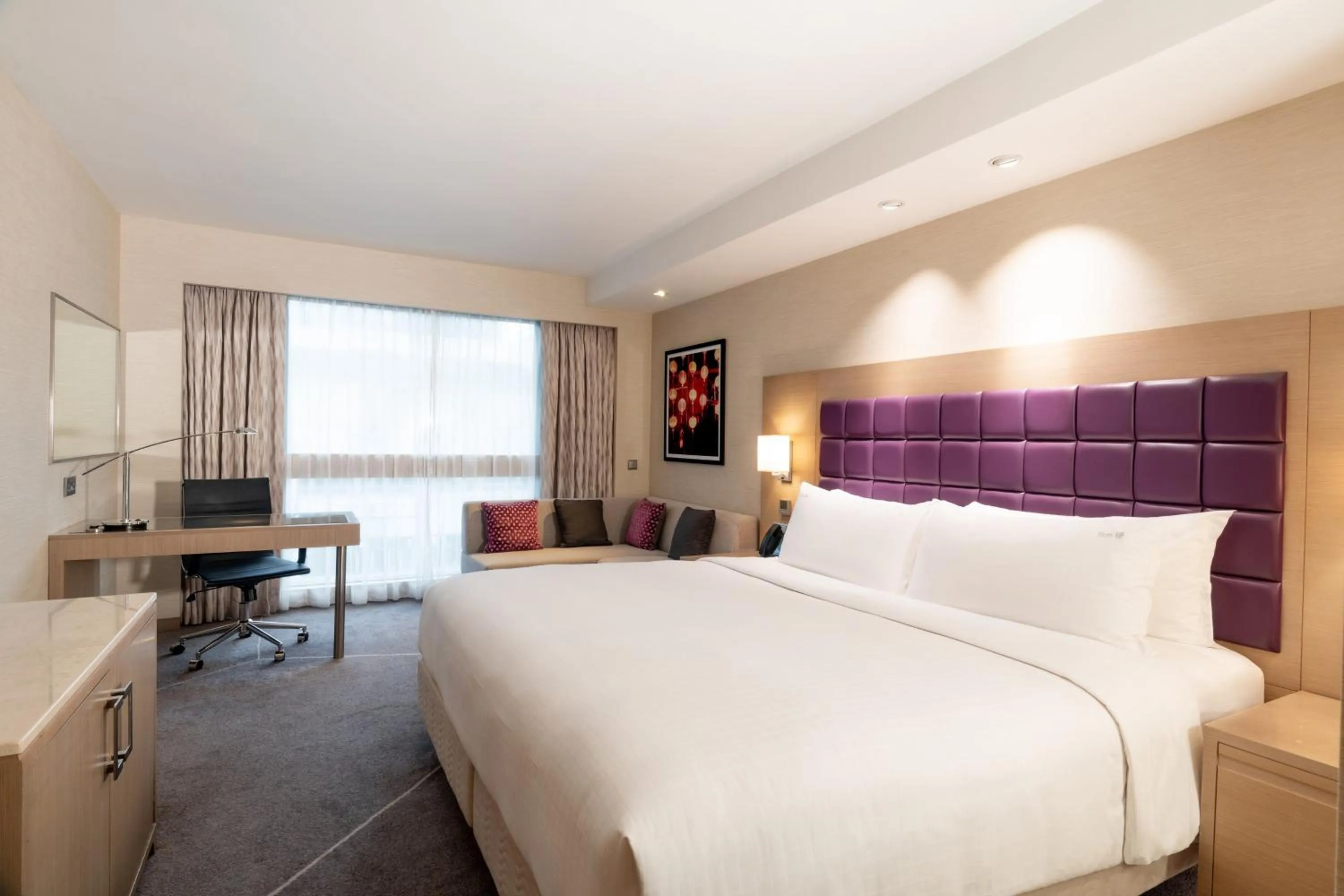 Photo of the whole room, Bed in Holiday Inn Golden Mile by IHG