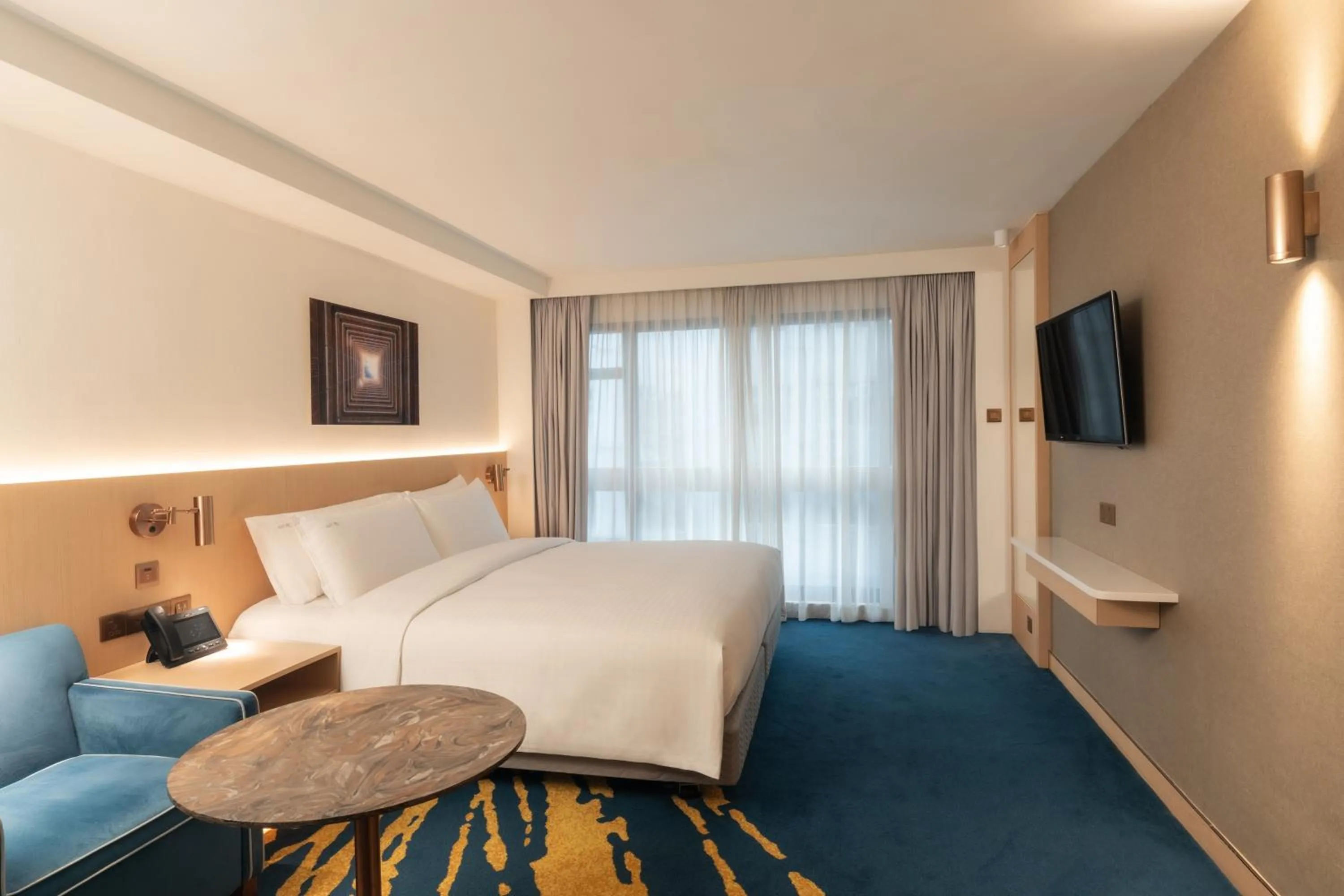 Bed in Holiday Inn Golden Mile by IHG