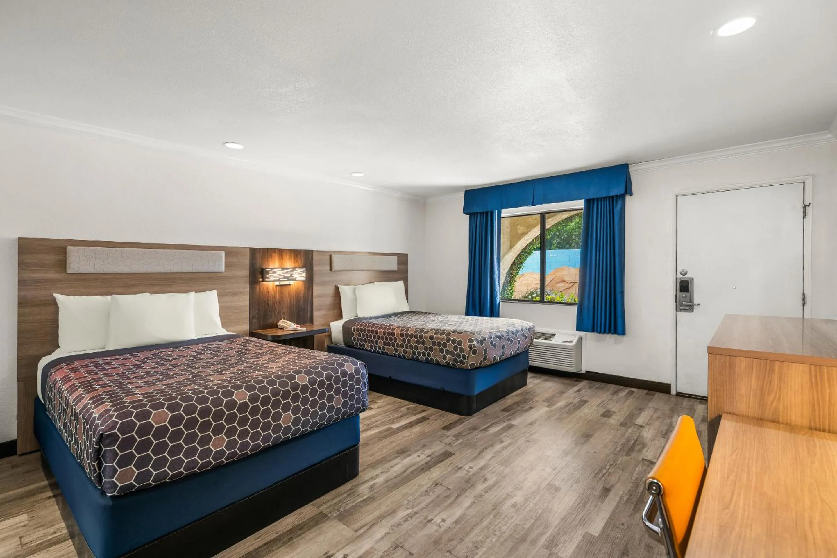 Bed in Americas Best Value Inn and Suites -Yucca Valley