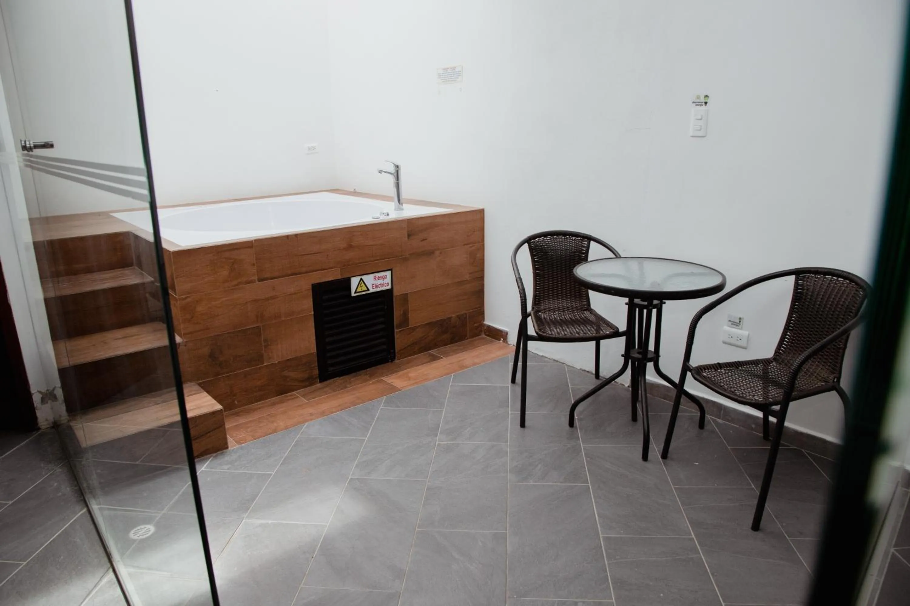 Photo of the whole room in Hotel Portón del Sol