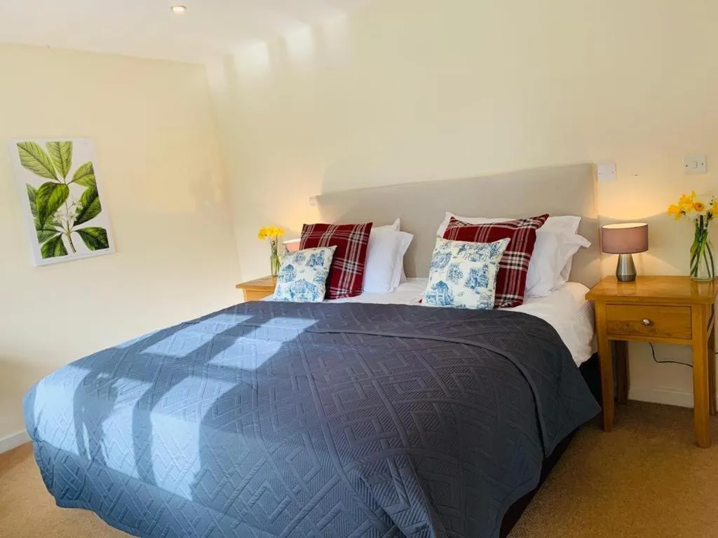 Bed in George & Dragon Country Pub & Hotel Wolverton Townsend