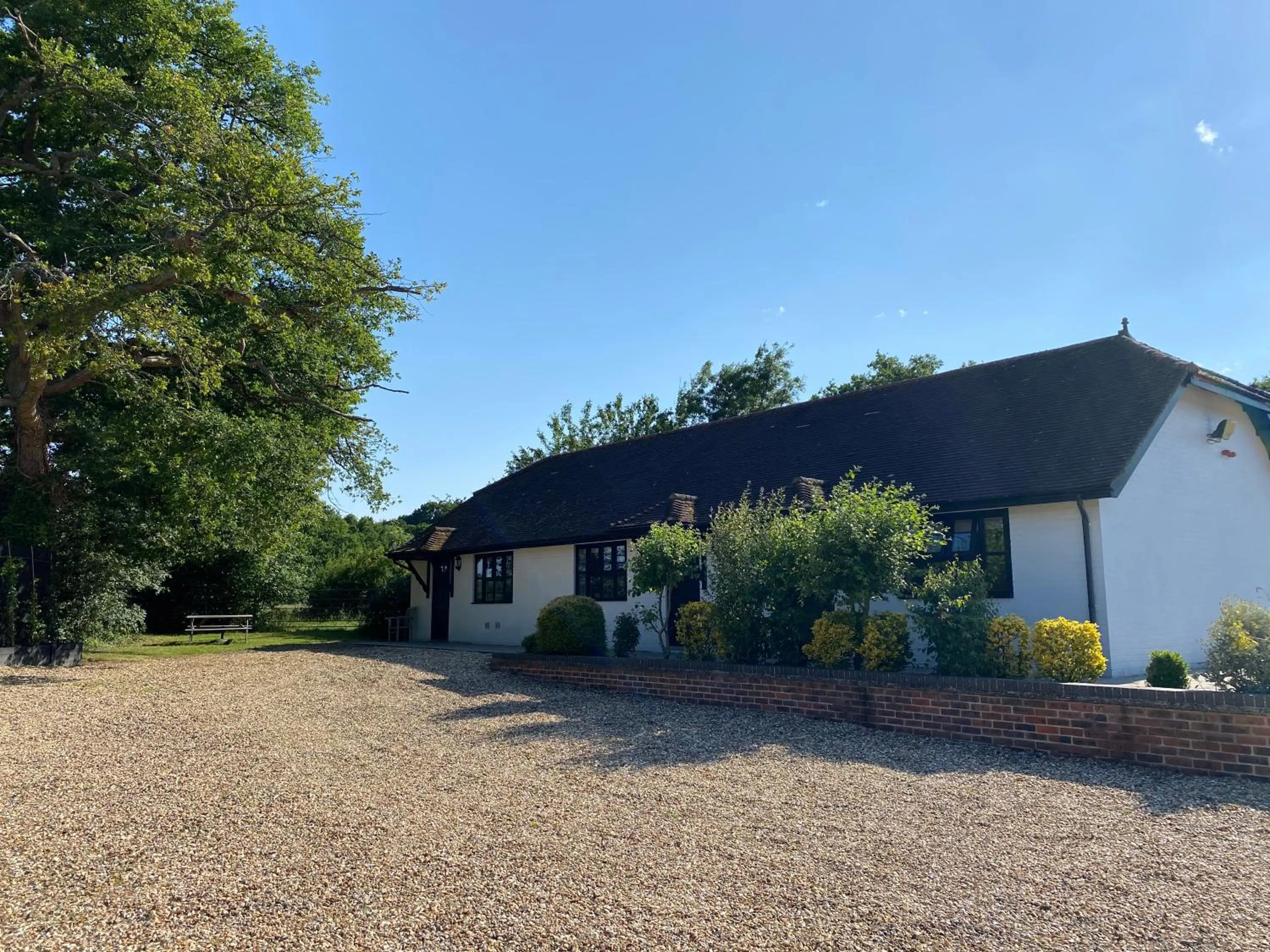 Facade/entrance in George & Dragon Country Pub & Hotel Wolverton Townsend